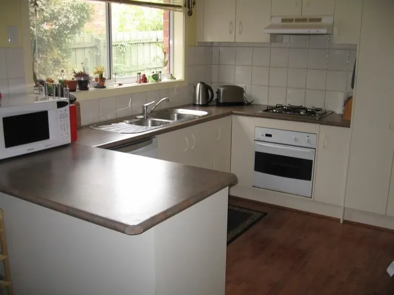 1/5 Malibu Mews, Chadstone, VIC 3148