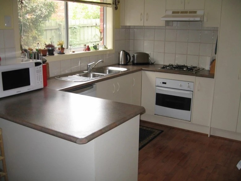 1/5 Malibu Mews, Chadstone, VIC 3148