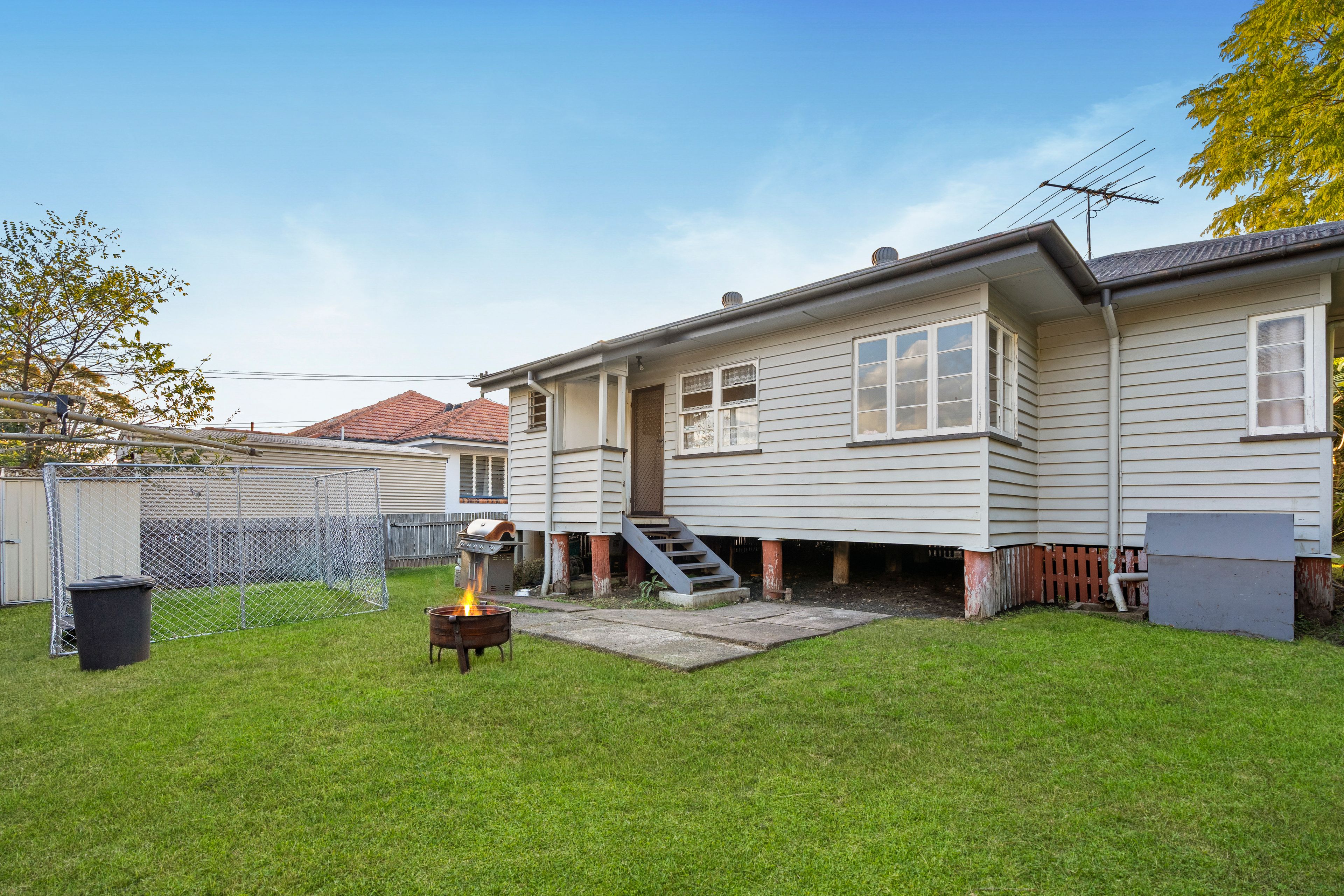 135 Blackstone Road, Silkstone, QLD 4304