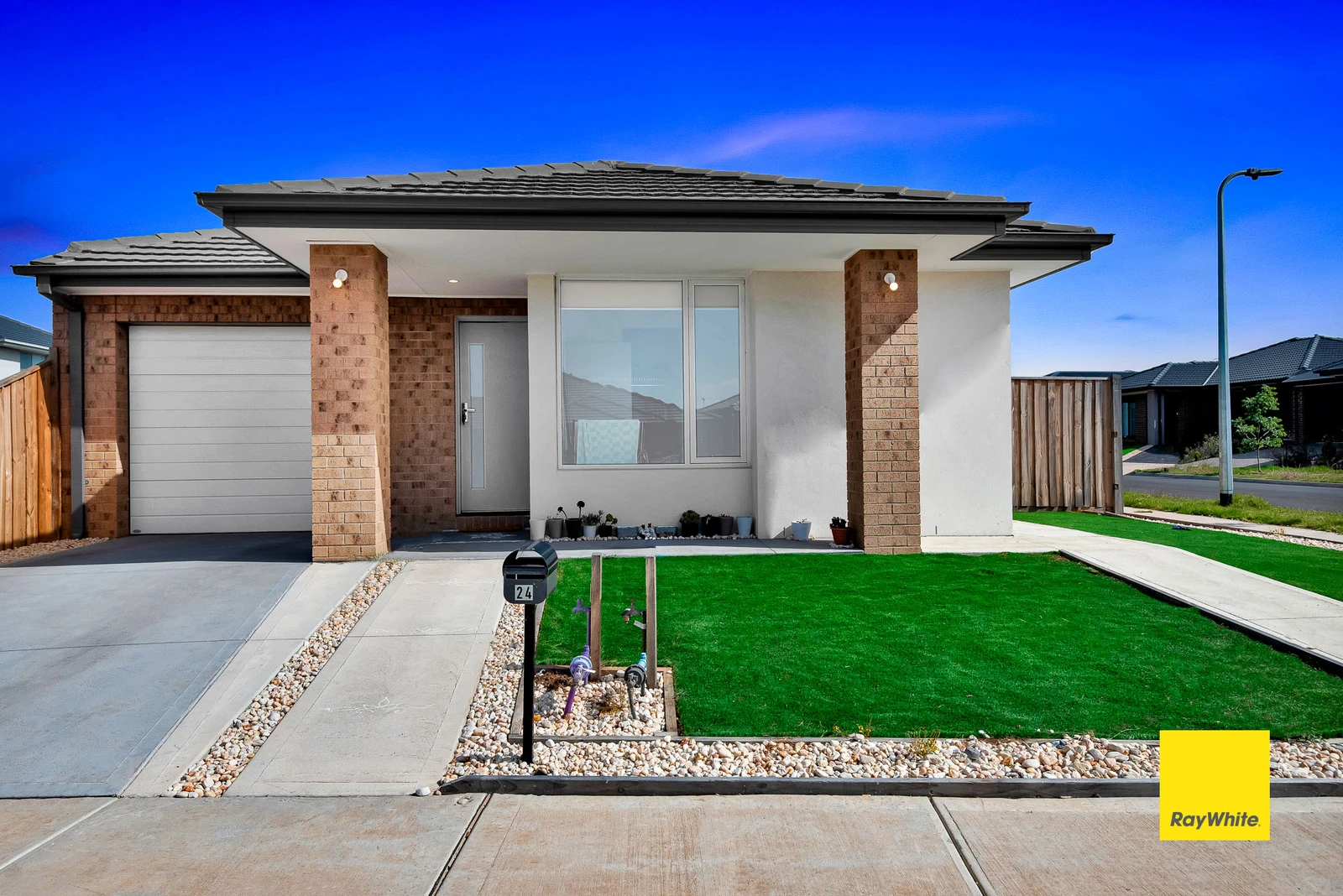 24 Woolspinner Crescent, Wyndham Vale, VIC 3024