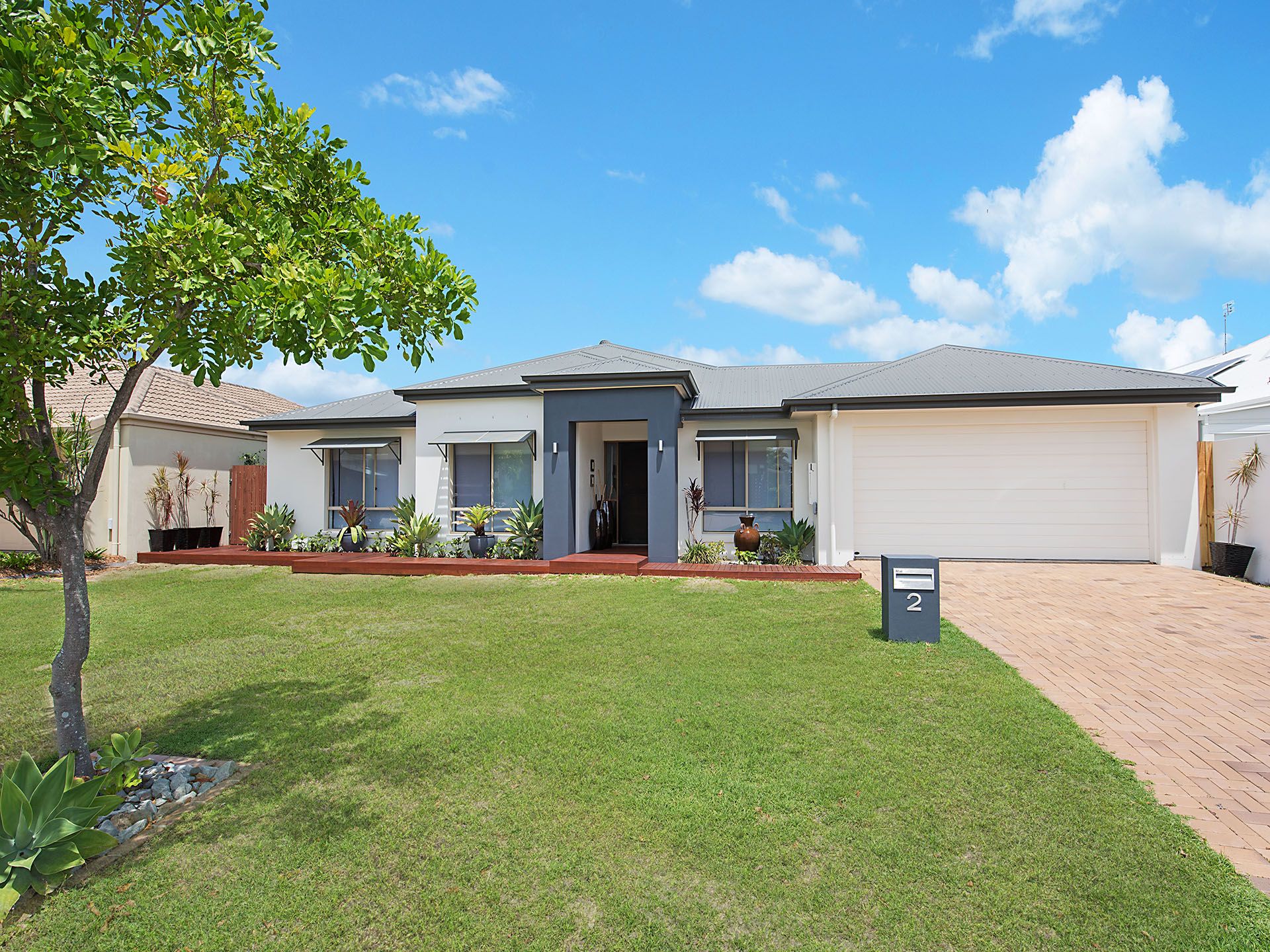 2 Castaway Court, Kawana Island, QLD 4575