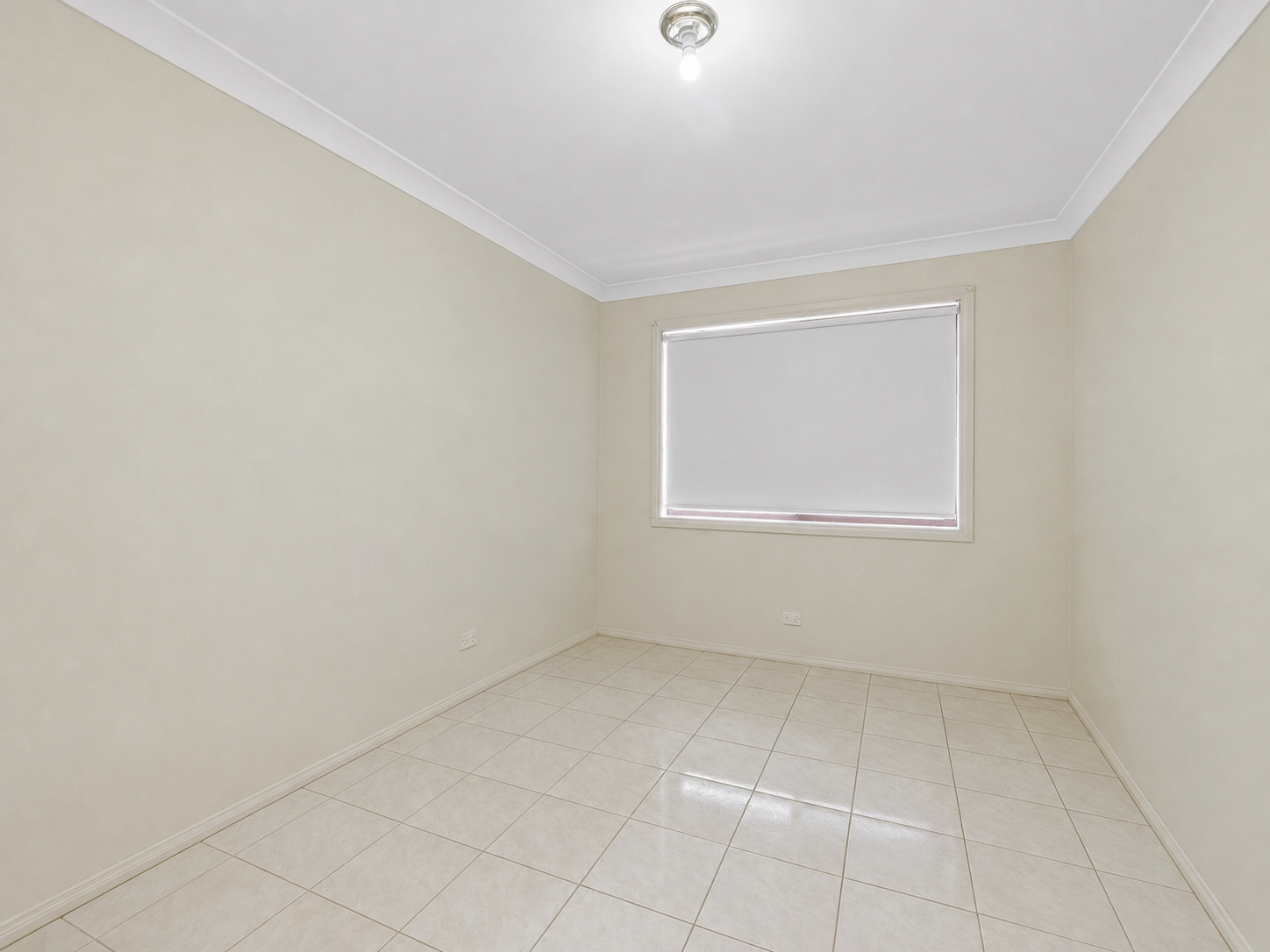 18 Lillian Road — photo 10 of 16