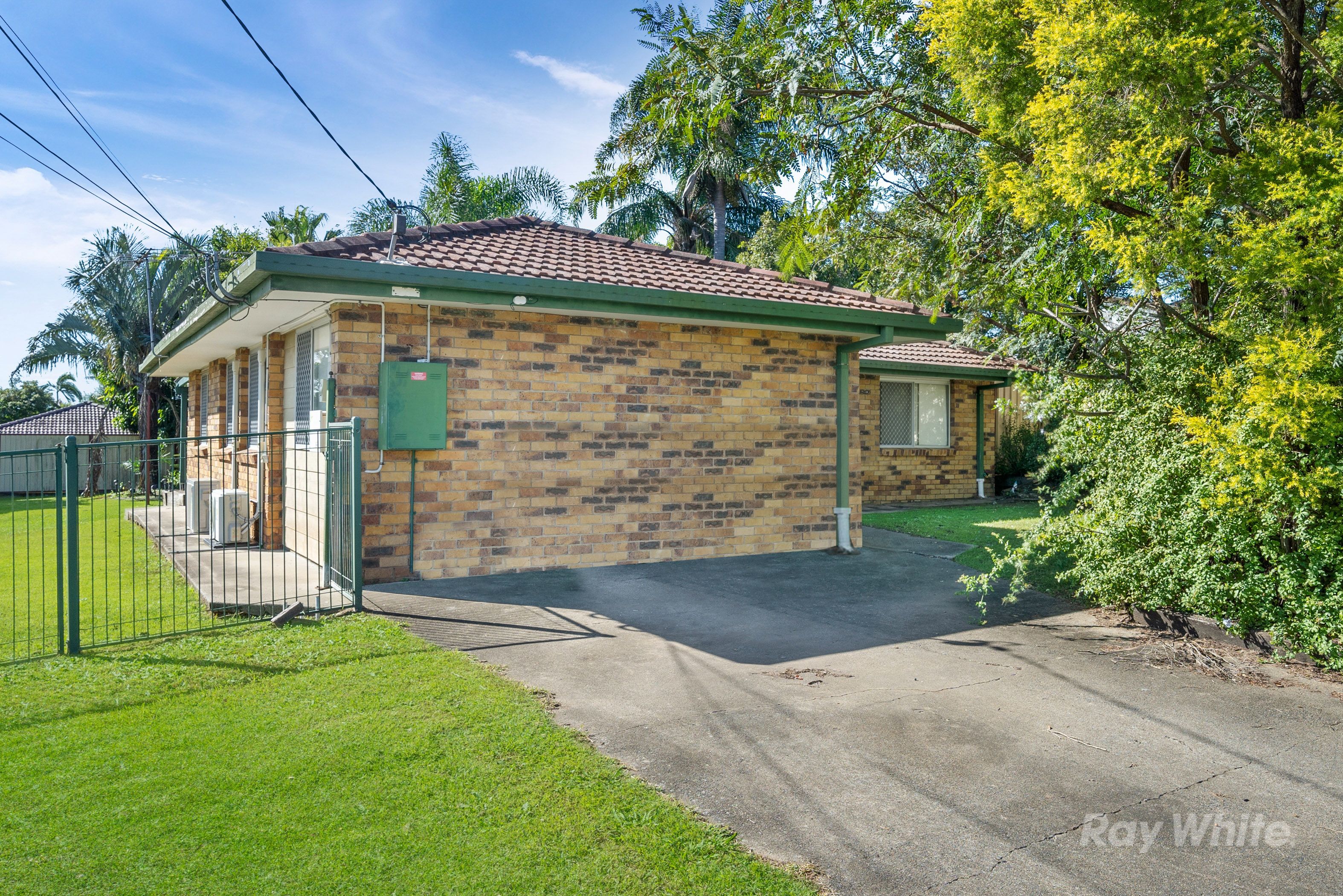 16 Hydrabad Street, Regents Park, QLD 4118