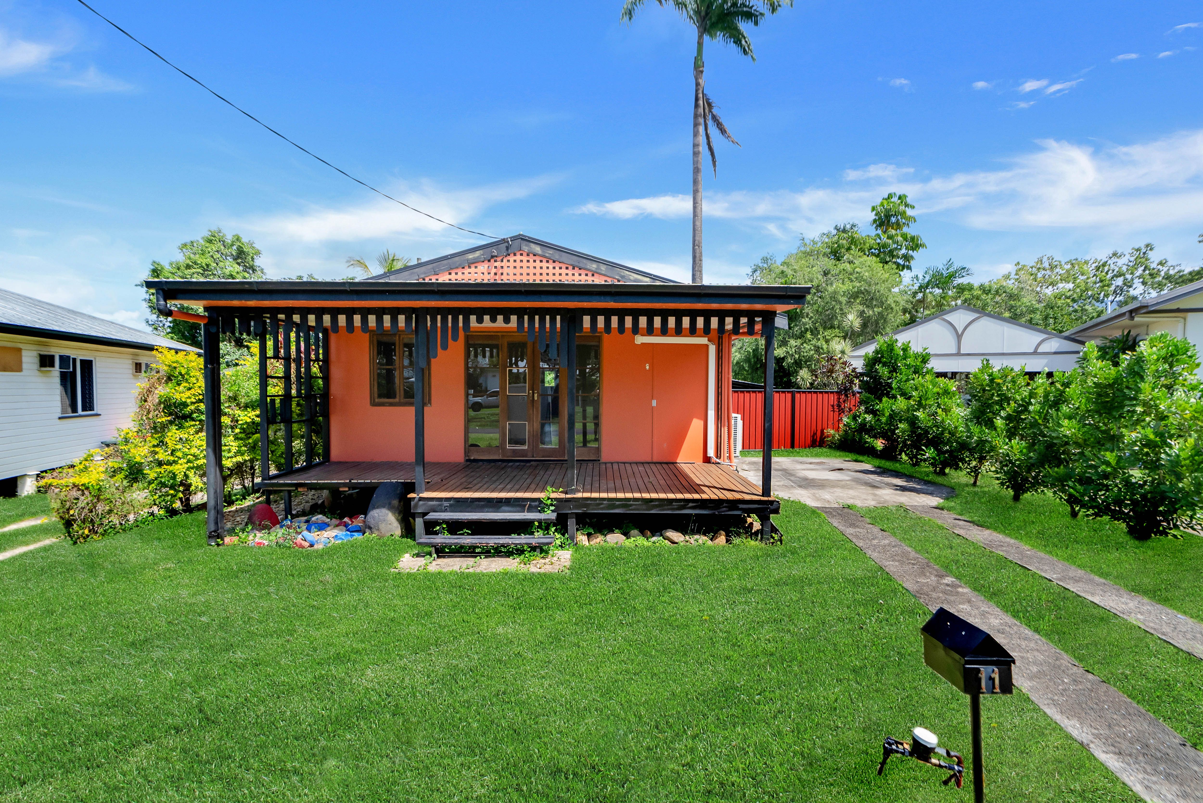 11 Nolan Street, Whitfield QLD 4870