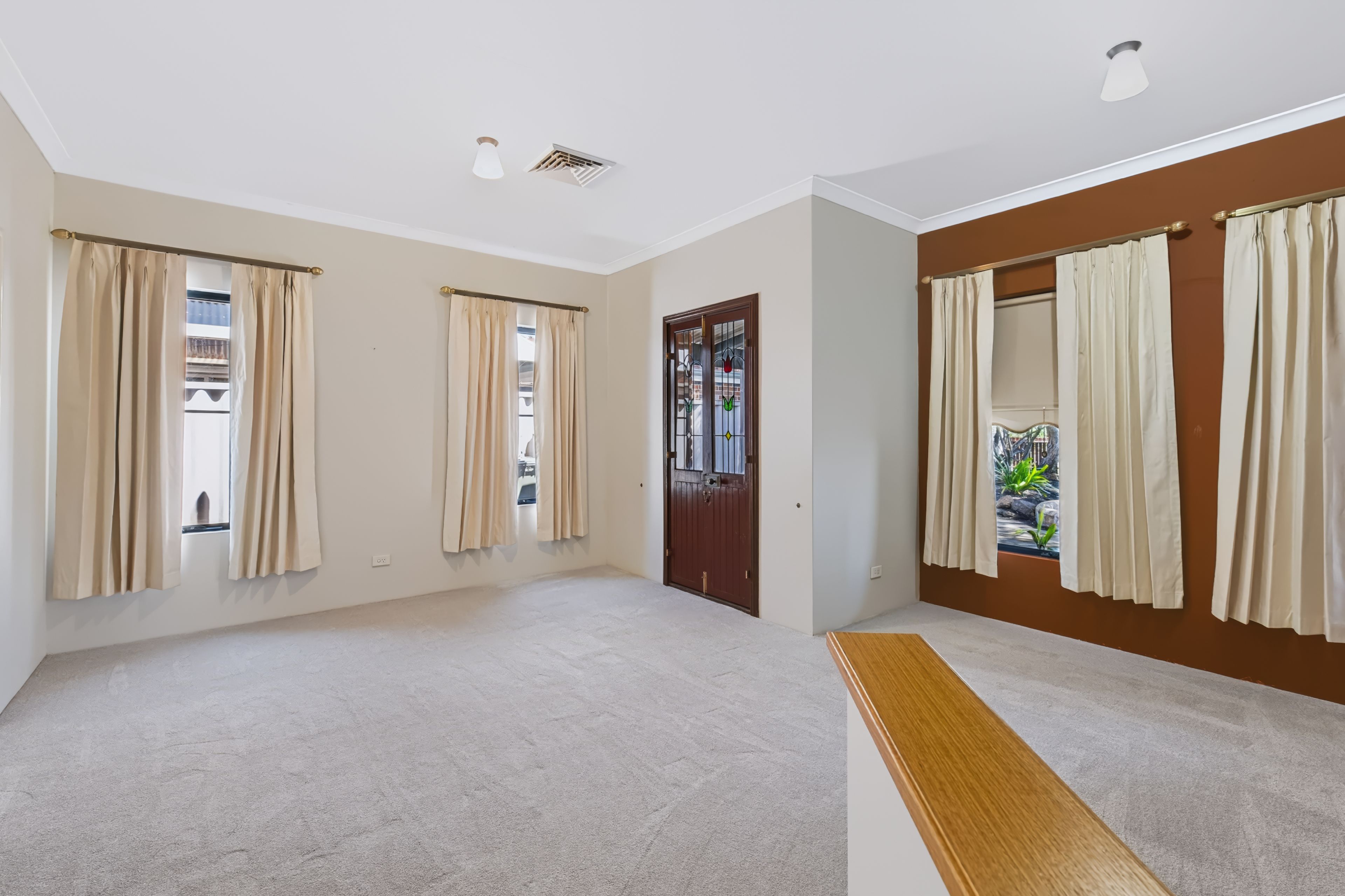 24 Sanctuary Grove — photo 8 of 21