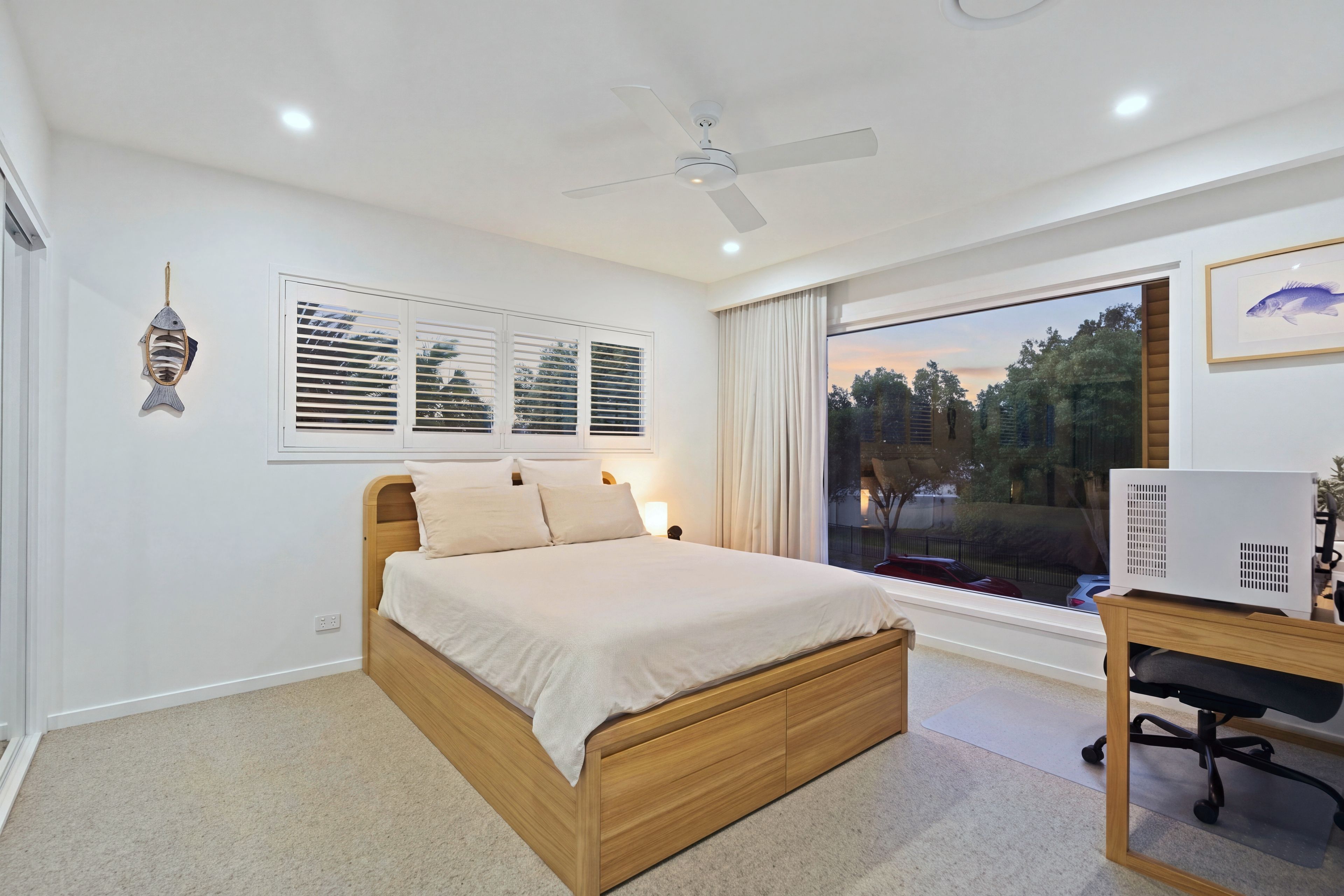 2/32 East Quay Drive — photo 23 of 30
