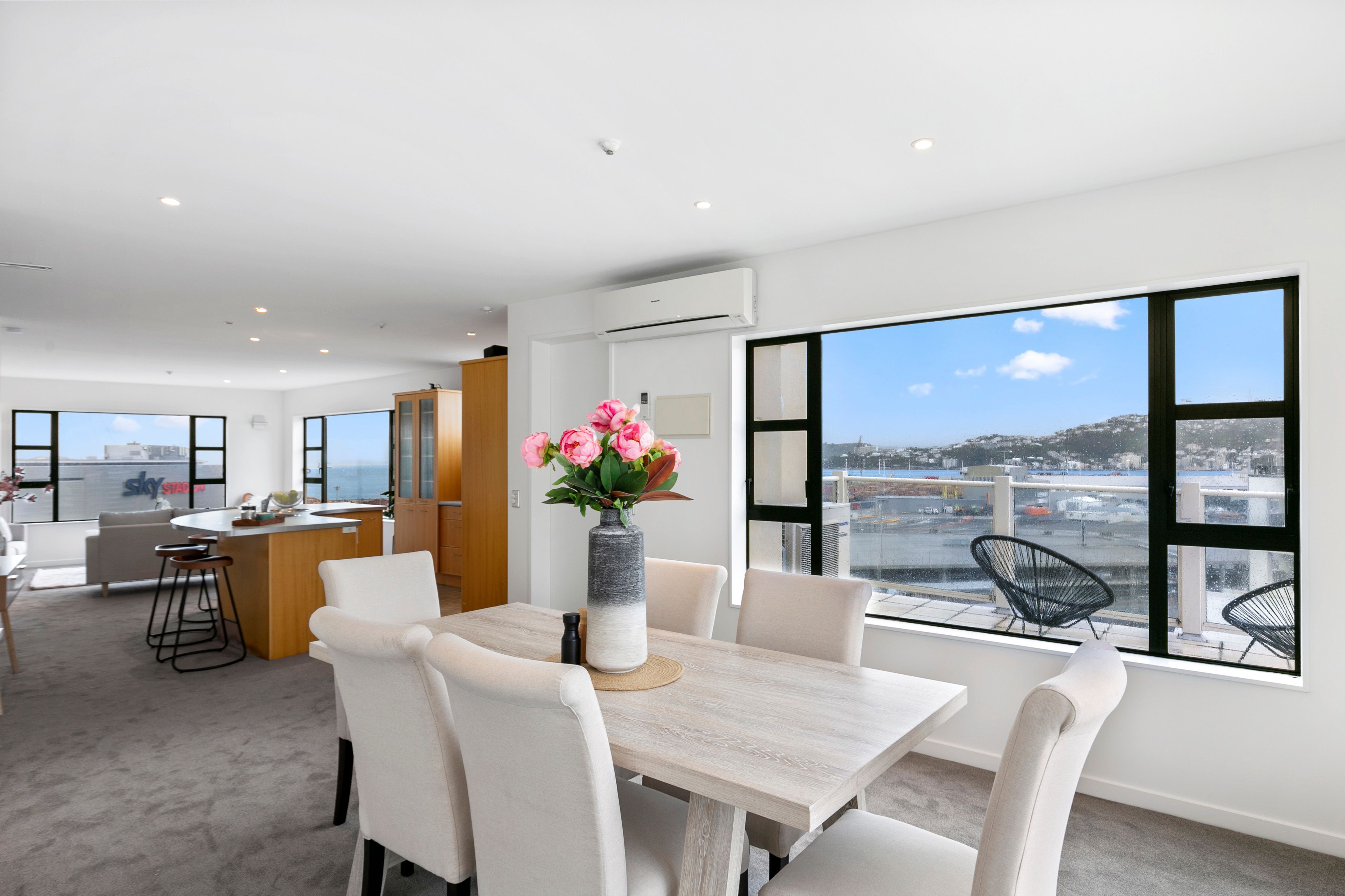 1/125 Thorndon Quay, Thorndon, Wellington City