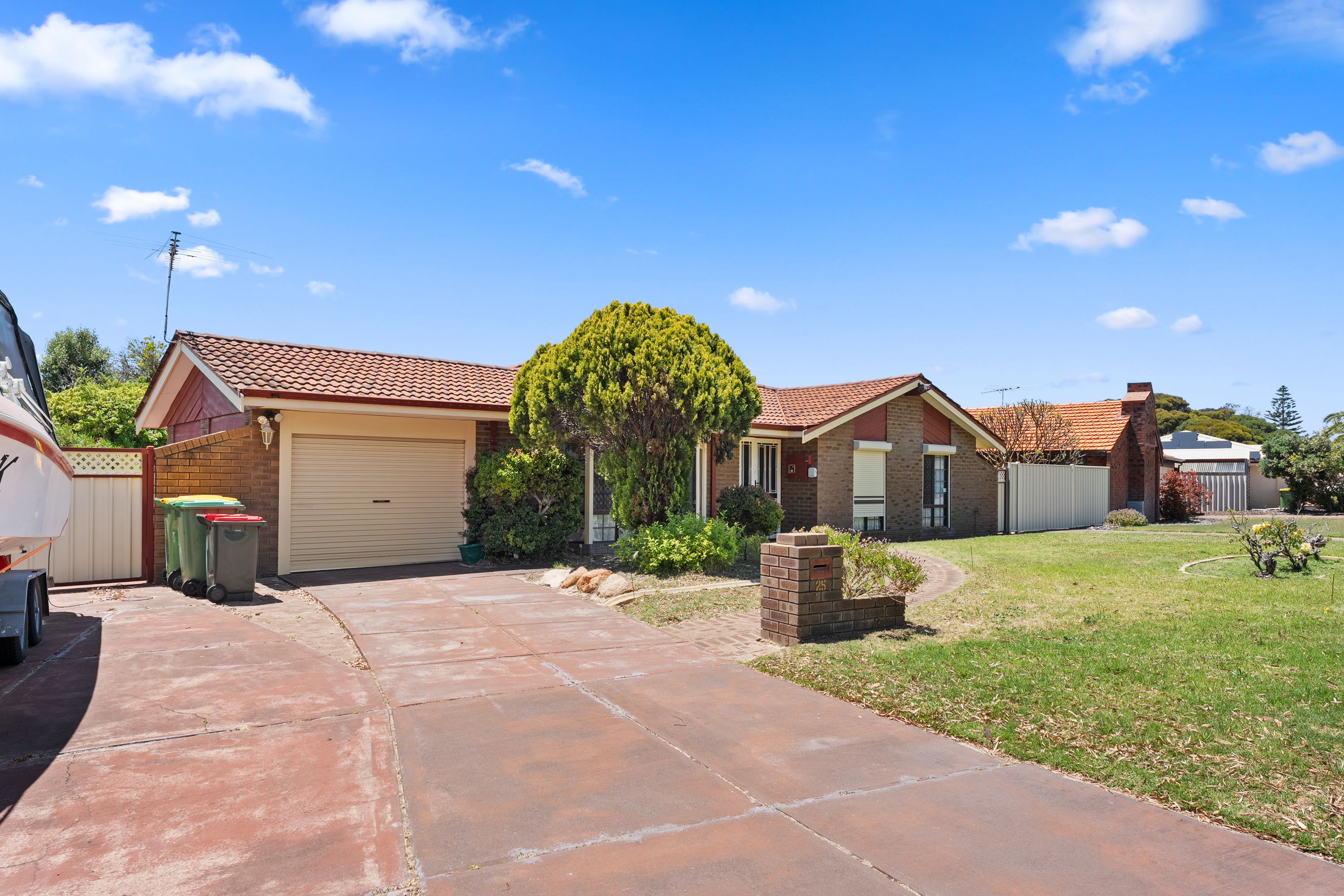 25 Mainsail Crescent, Waikiki, WA 6169