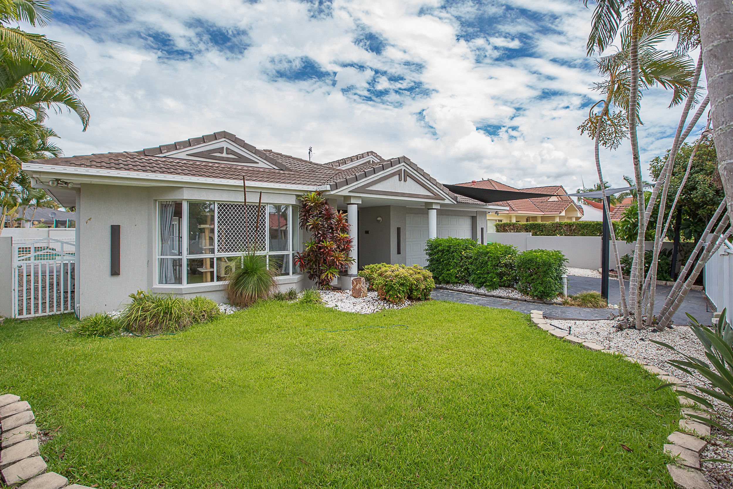 6 Kilbreck Street, Benowa, QLD 4217