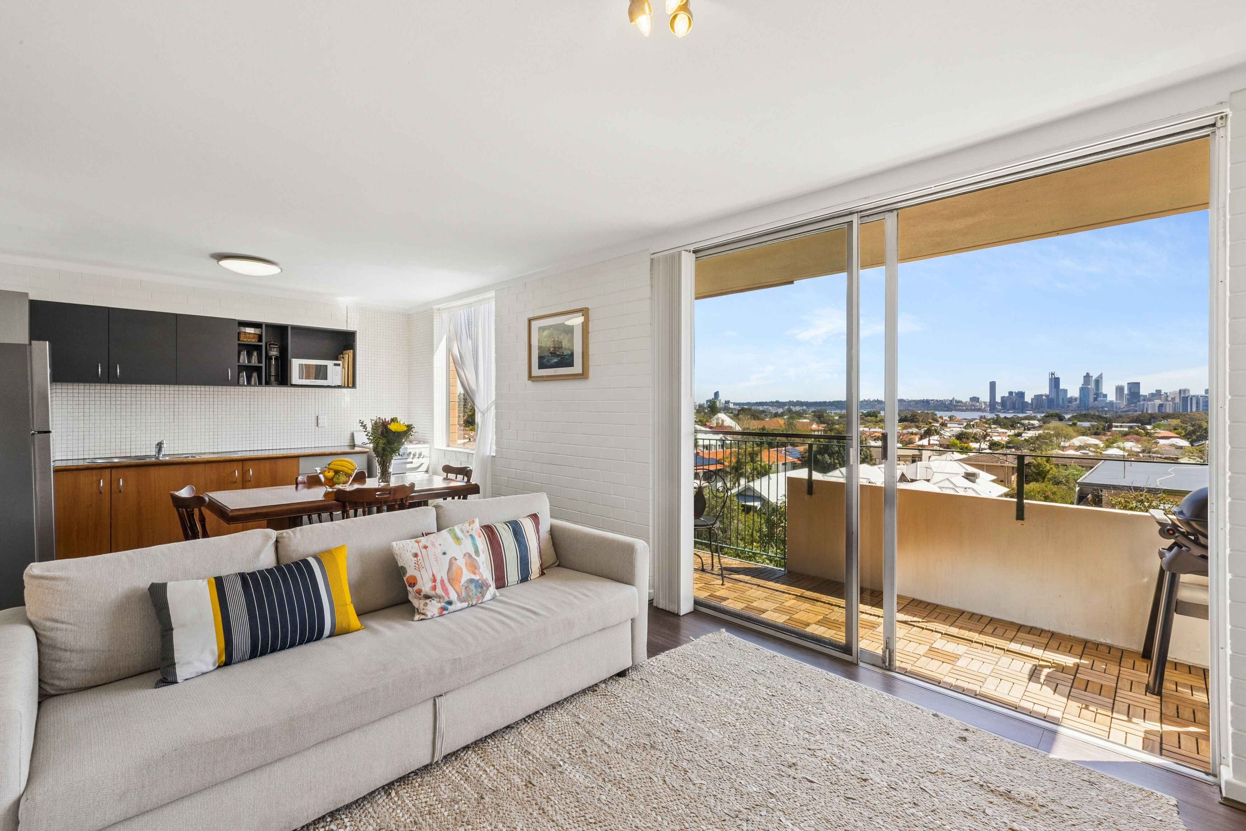 25/80 King George Street — photo from Ray White ELG