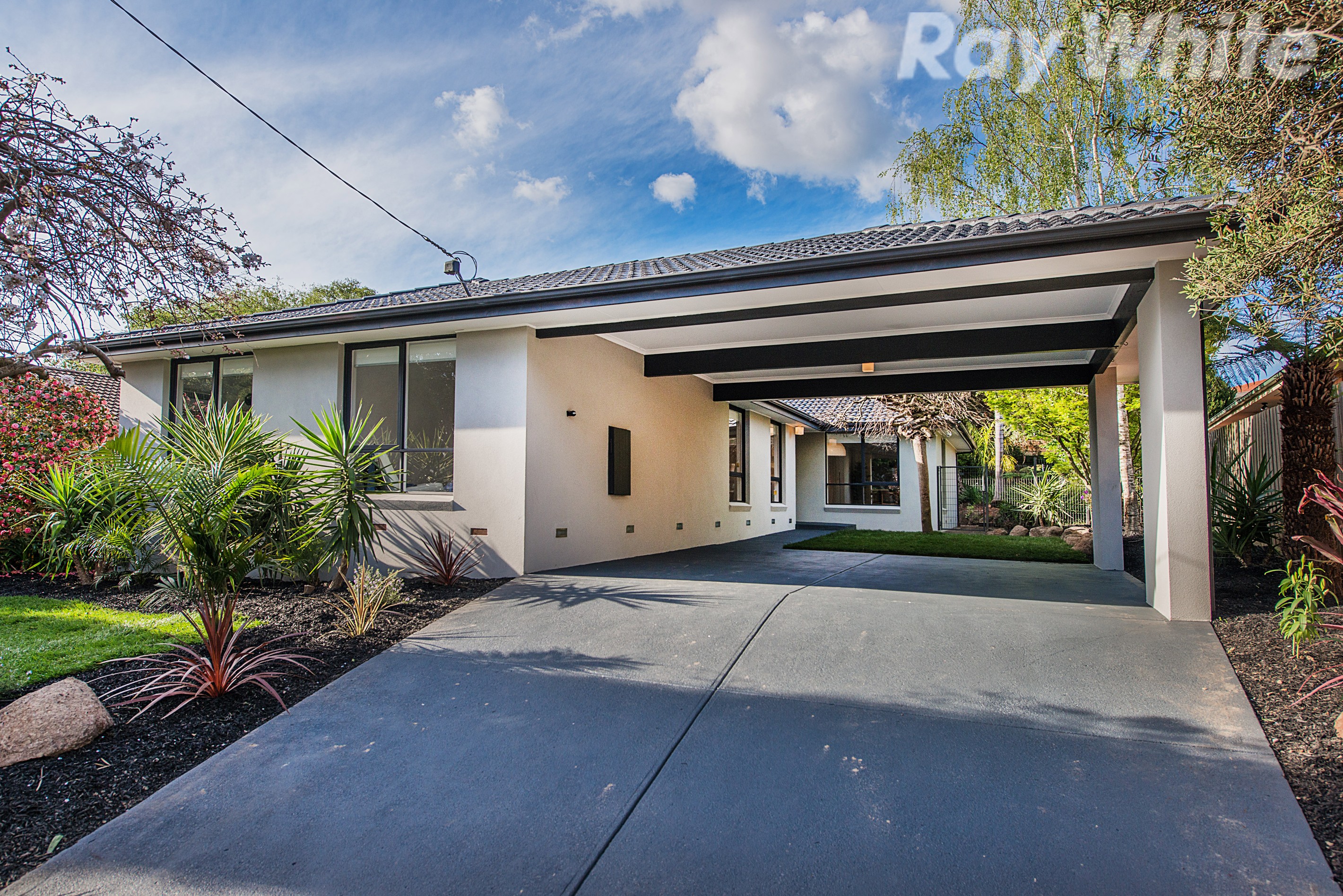 30 Tarwin Drive, Croydon Hills, VIC 3136