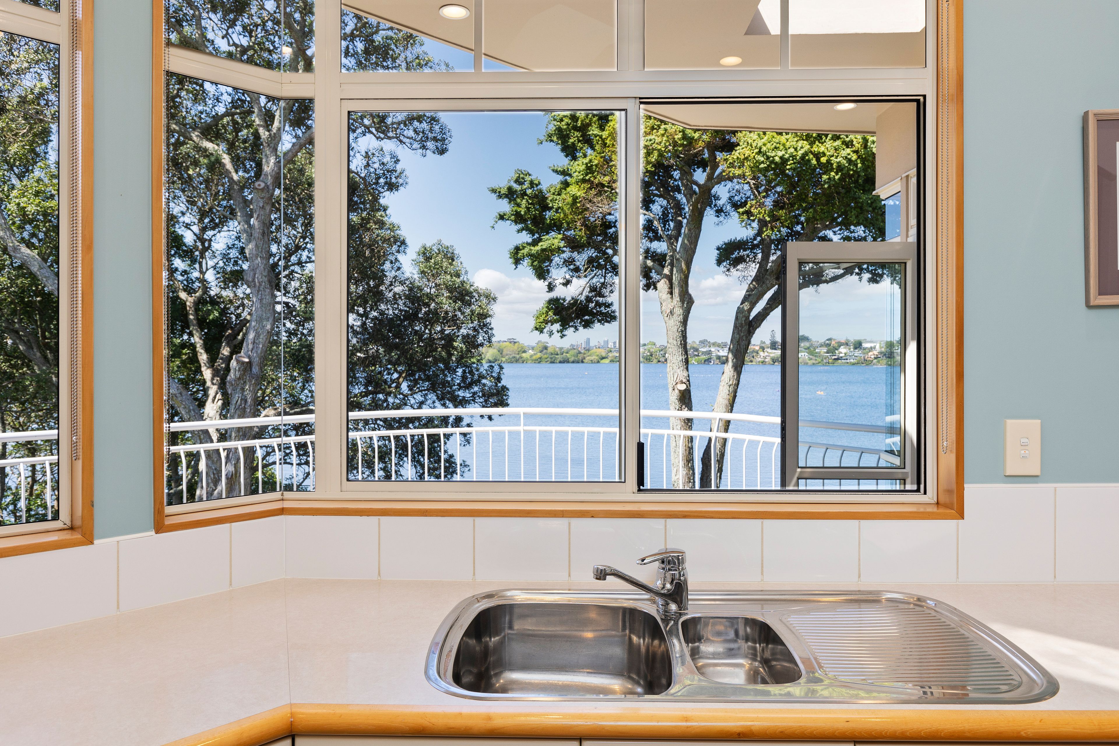 3/17A Fenwick Avenue, Milford, North Shore City 0620 Sold House Ray