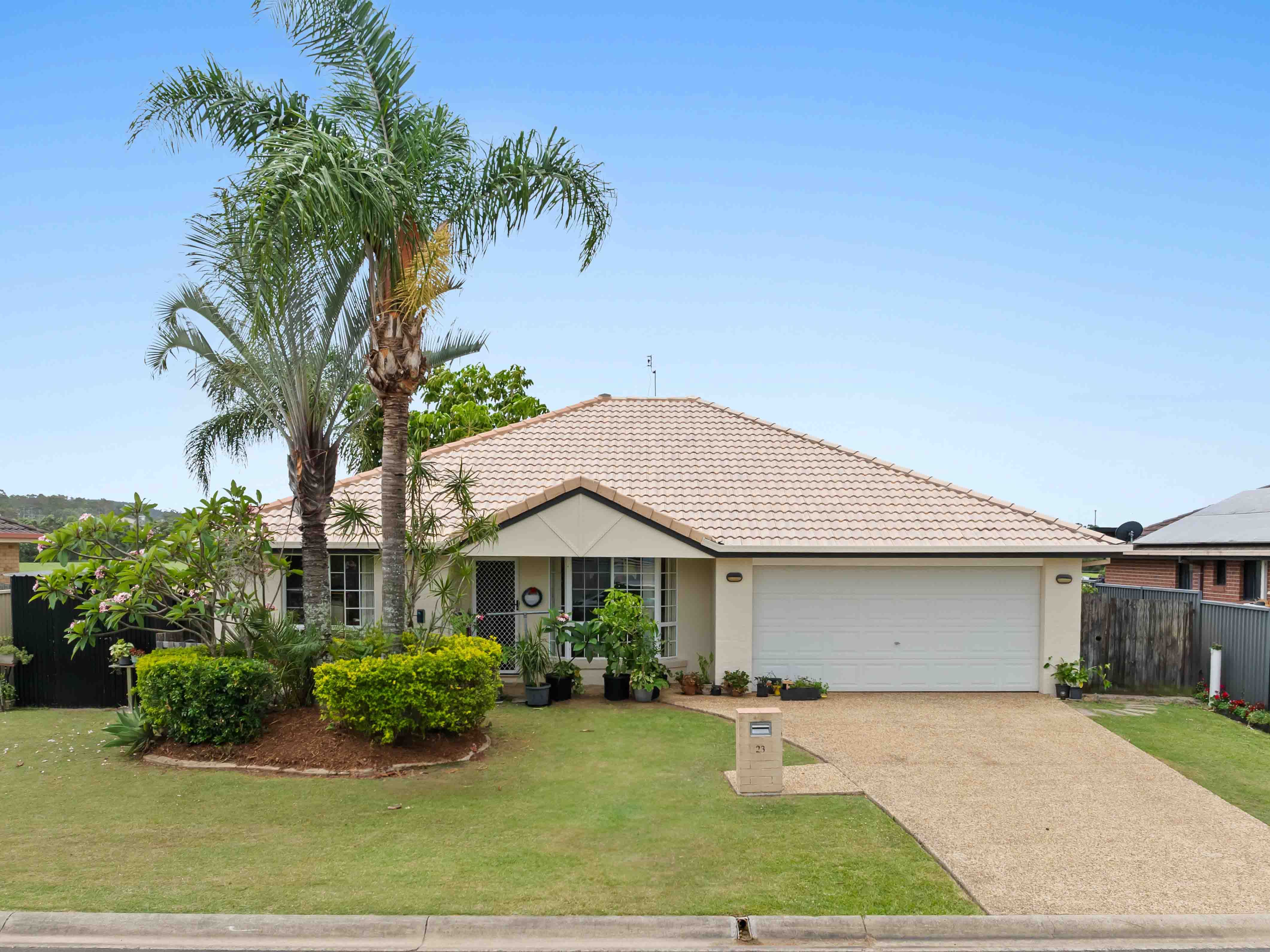 23 Blueash Crescent , Oxenford QLD 4210