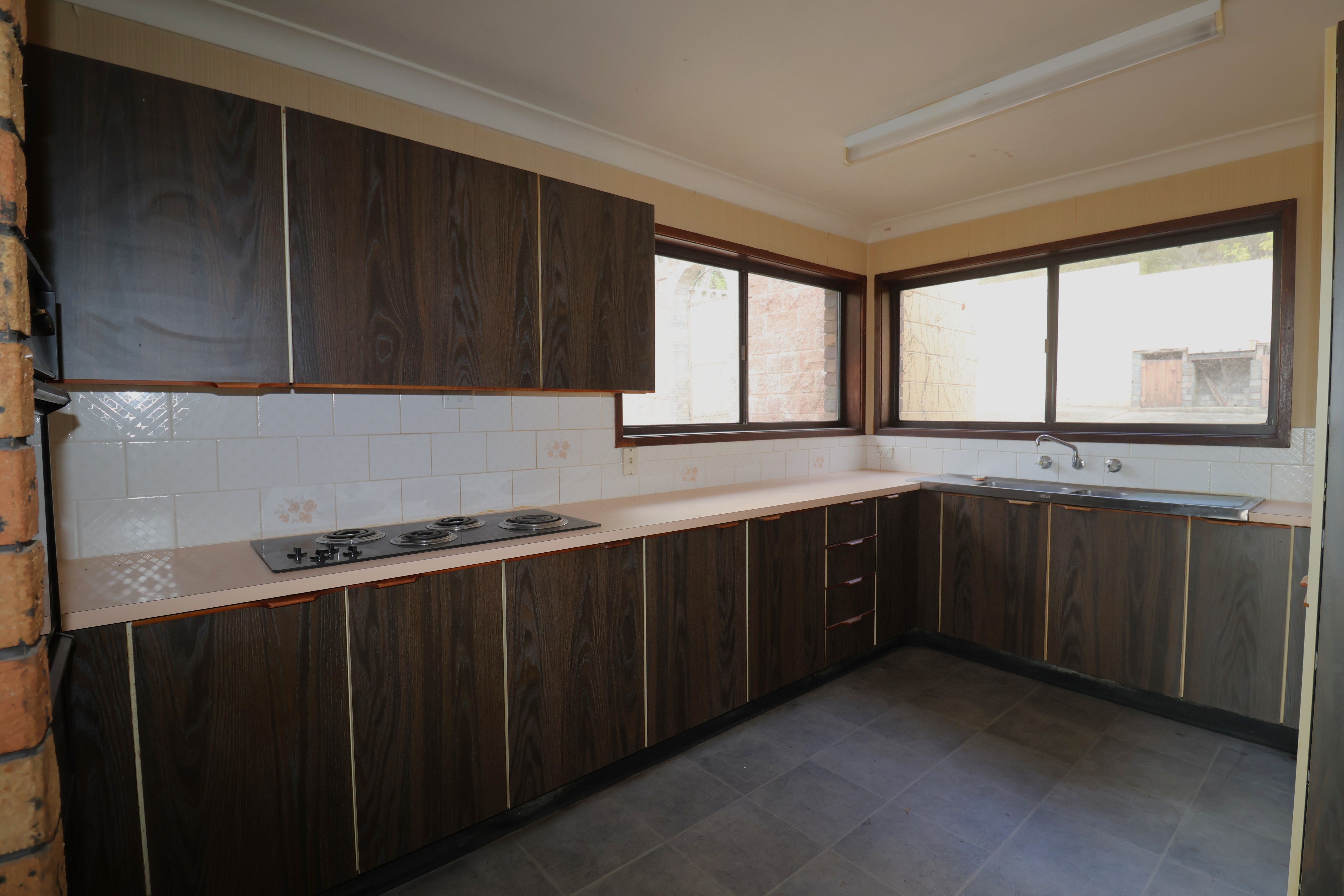 23 Bates Avenue — photo 7 of 16