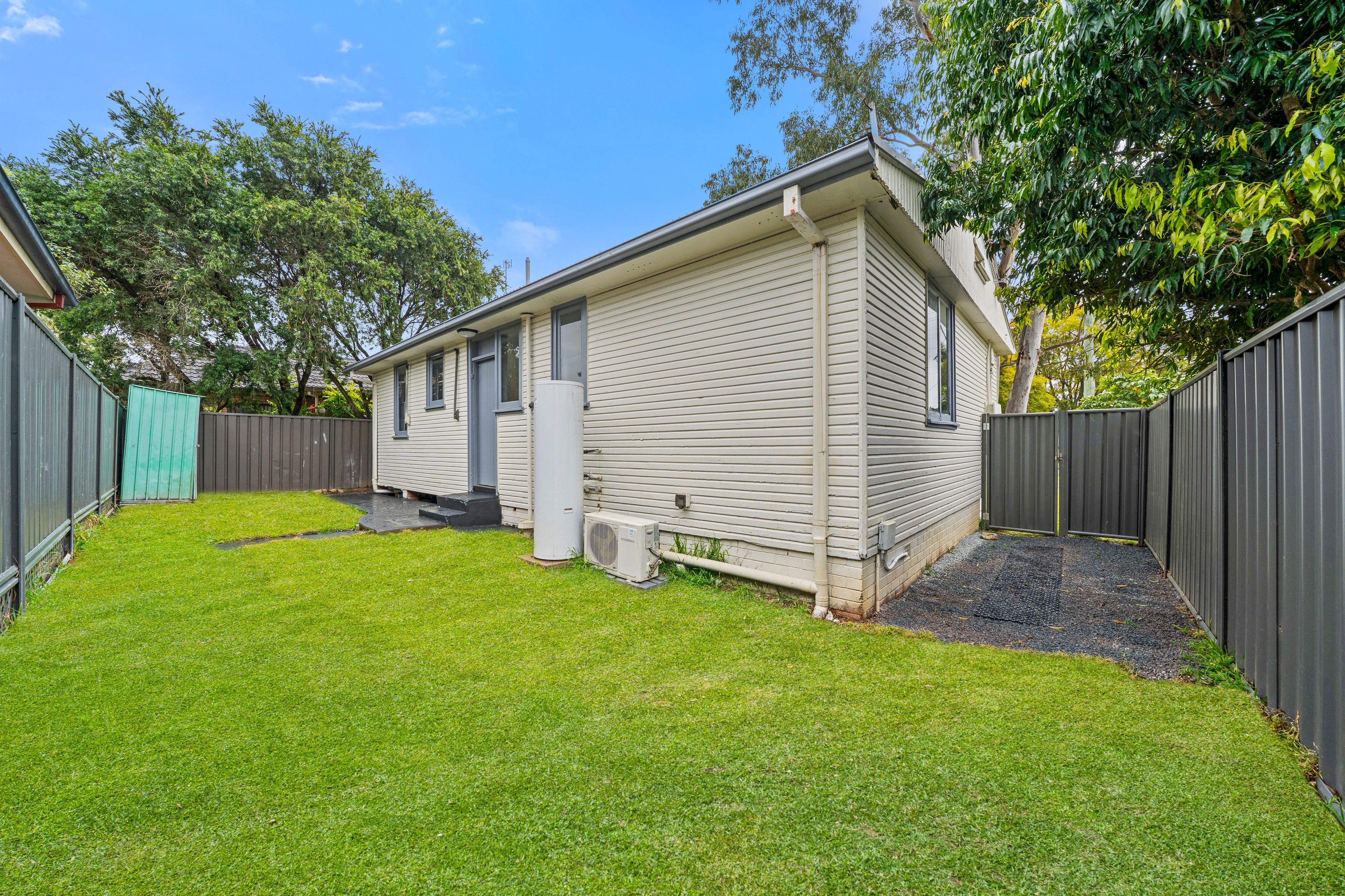 42 Eton Road — photo 13 of 15