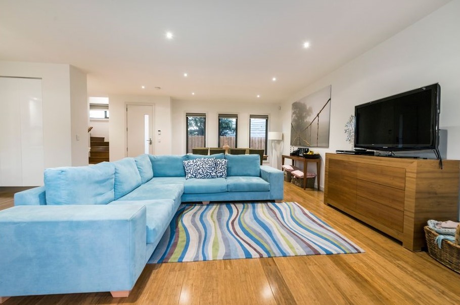 2/22 Blenheim Road, Newport, VIC 3015