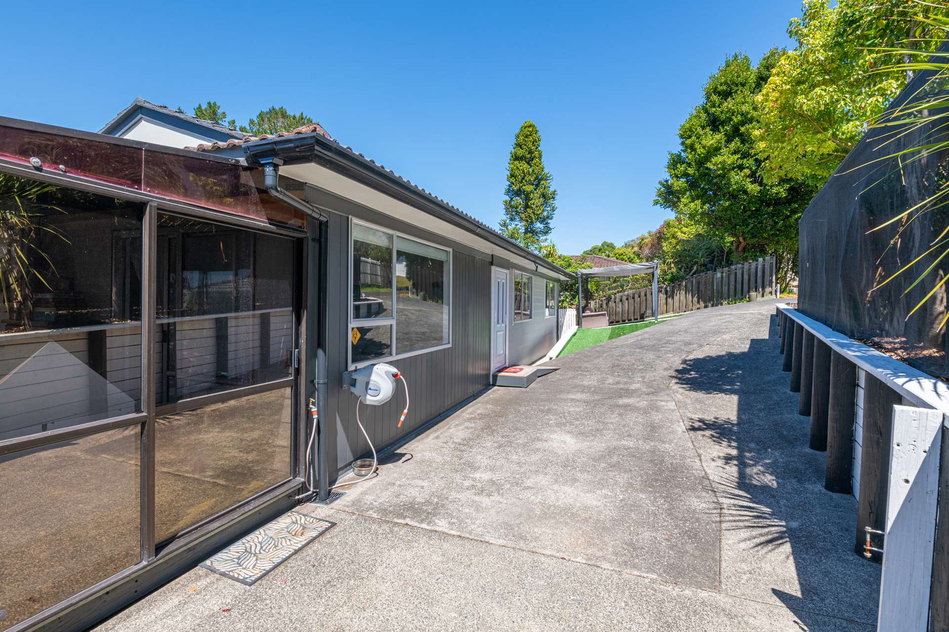 12 Airey Place photo 8