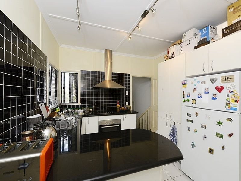 37 Stanley Street, Camp Hill, QLD 4152