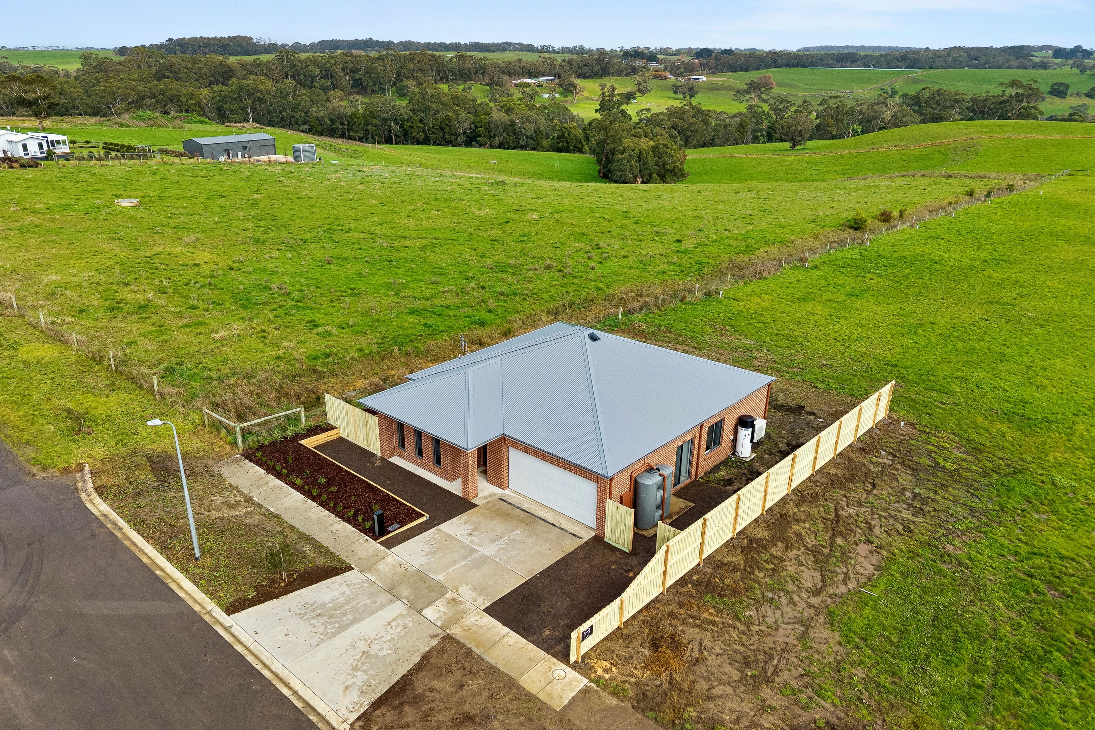 18 Lindquists Road, Timboon, VIC 3268