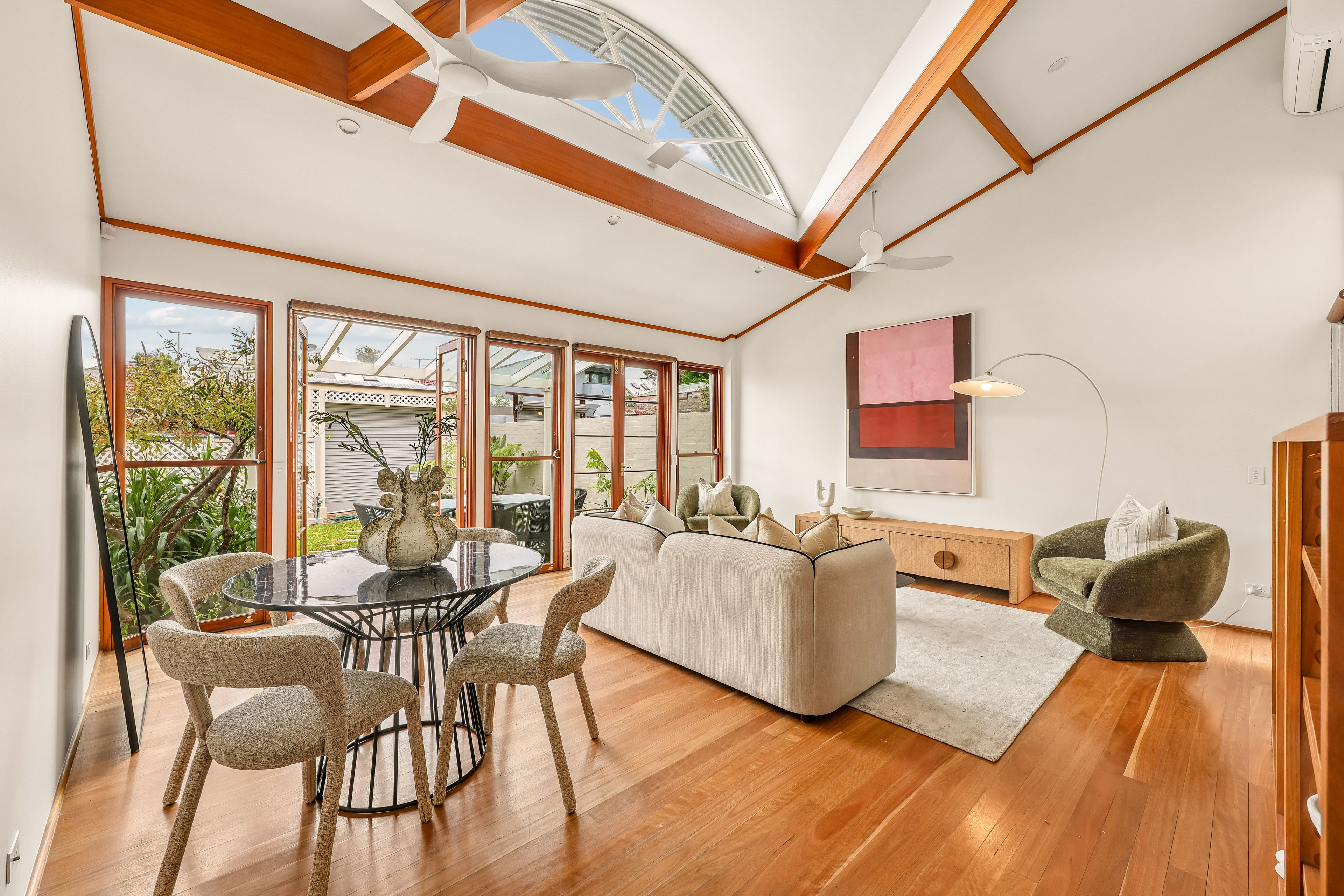 89 Metropolitan Road — photo 4 of 10