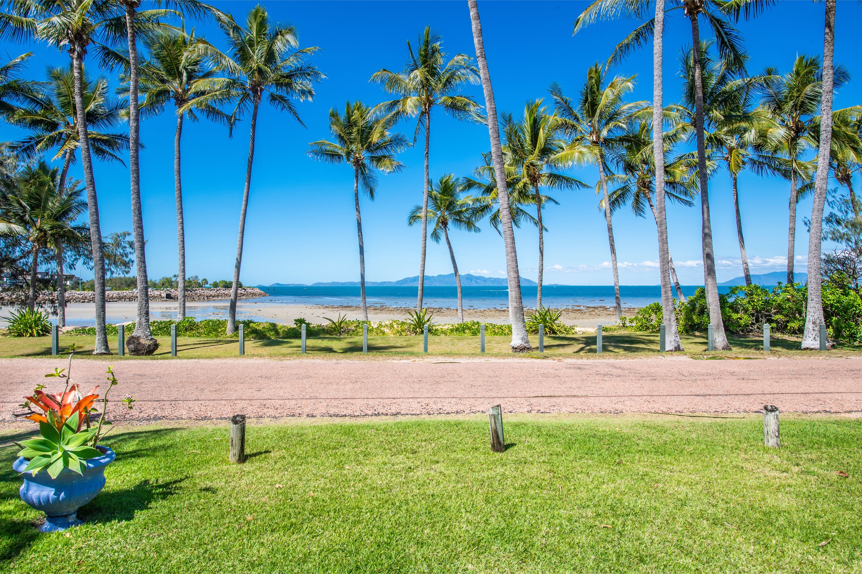 1/8 The Esplanade, Nelly Bay, QLD 4819