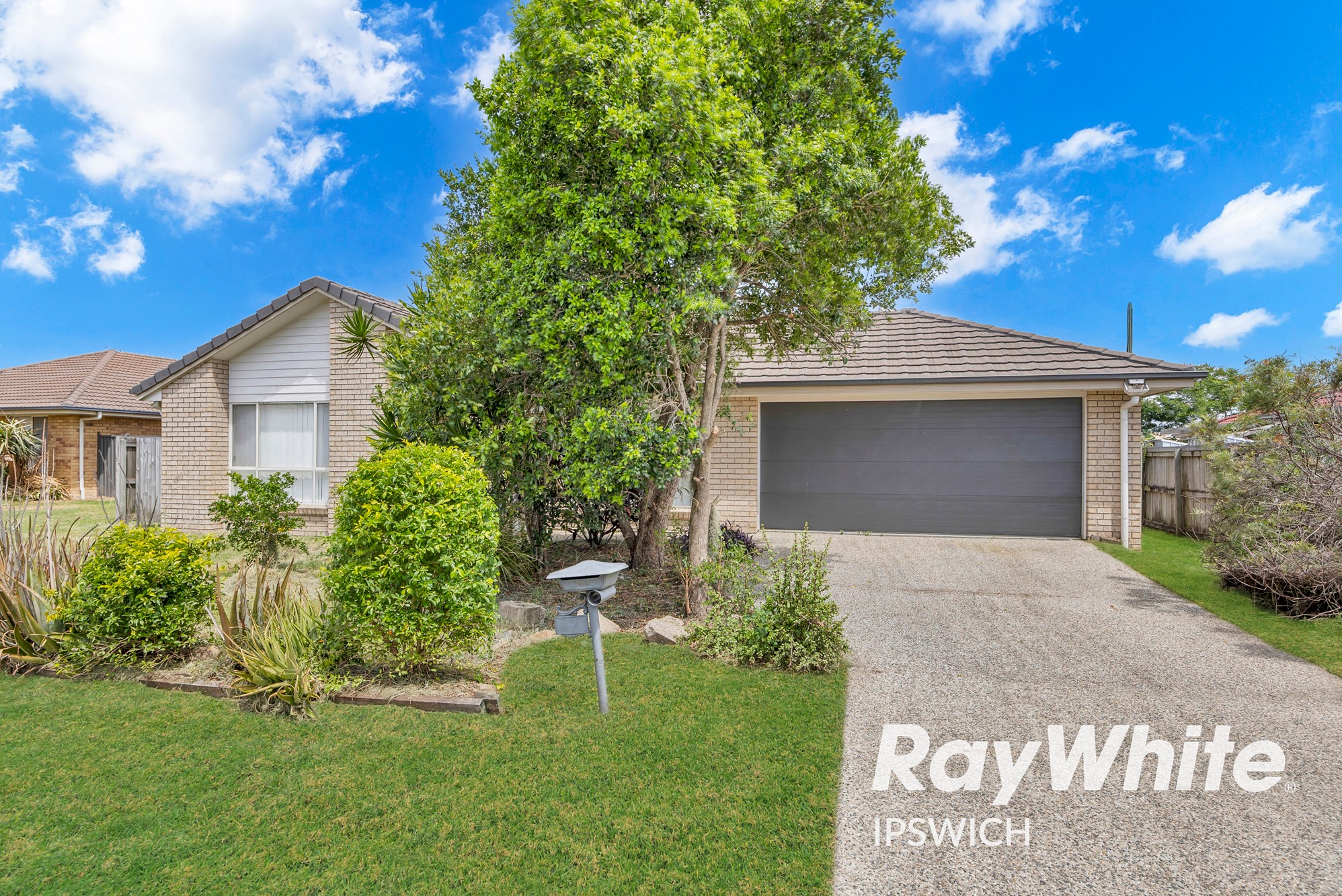 12 McInnes Street, Lowood, QLD 4311