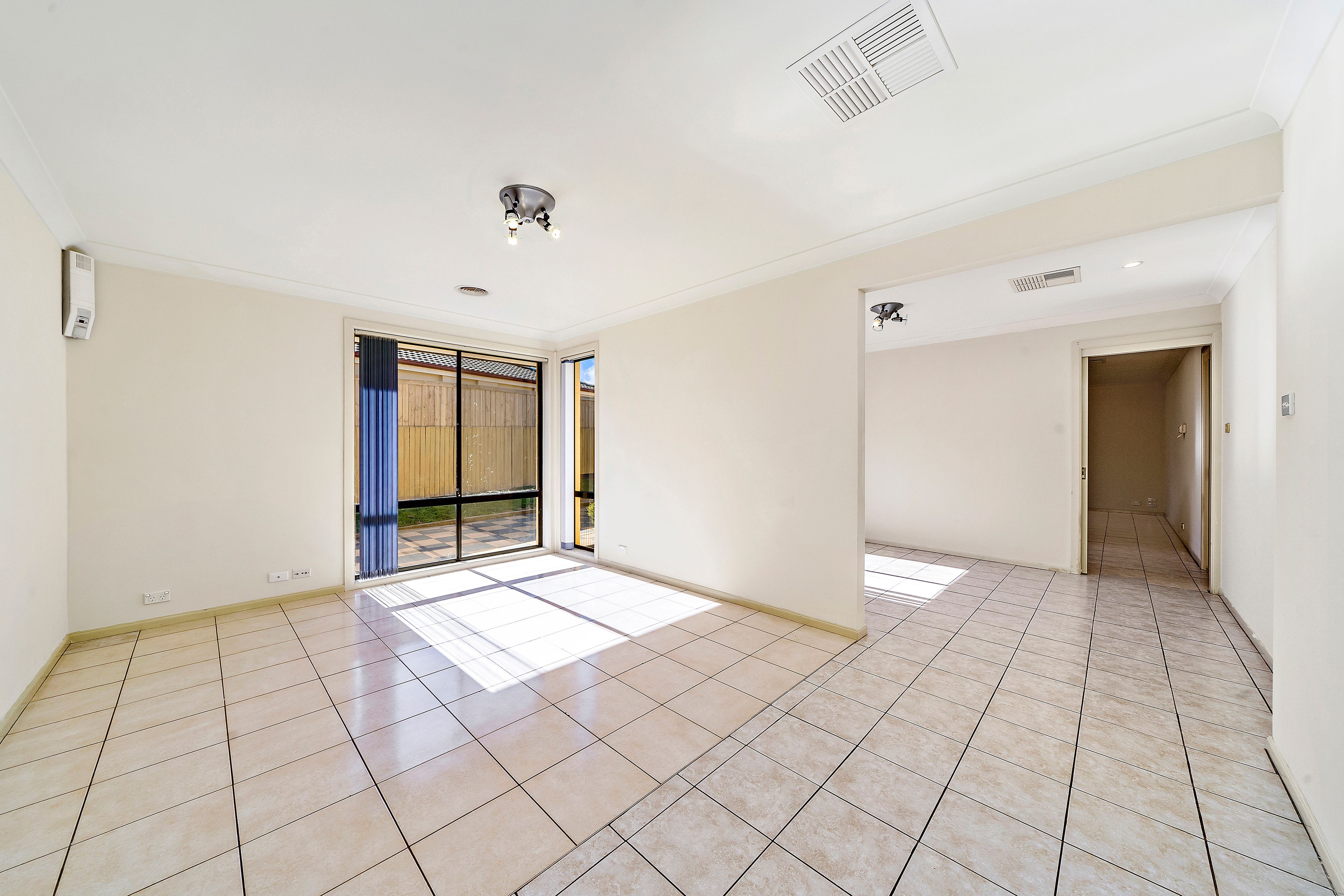 21 Tarrant Crescent, Dunlop, ACT 2615