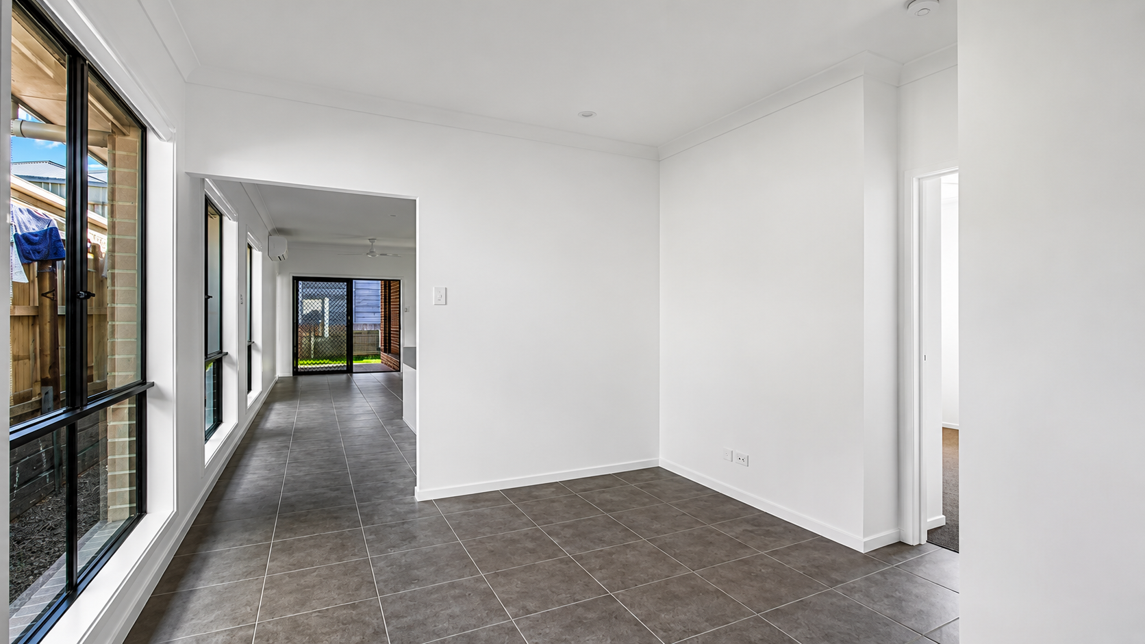 6 Gumtree Crescent — photo 4 of 13