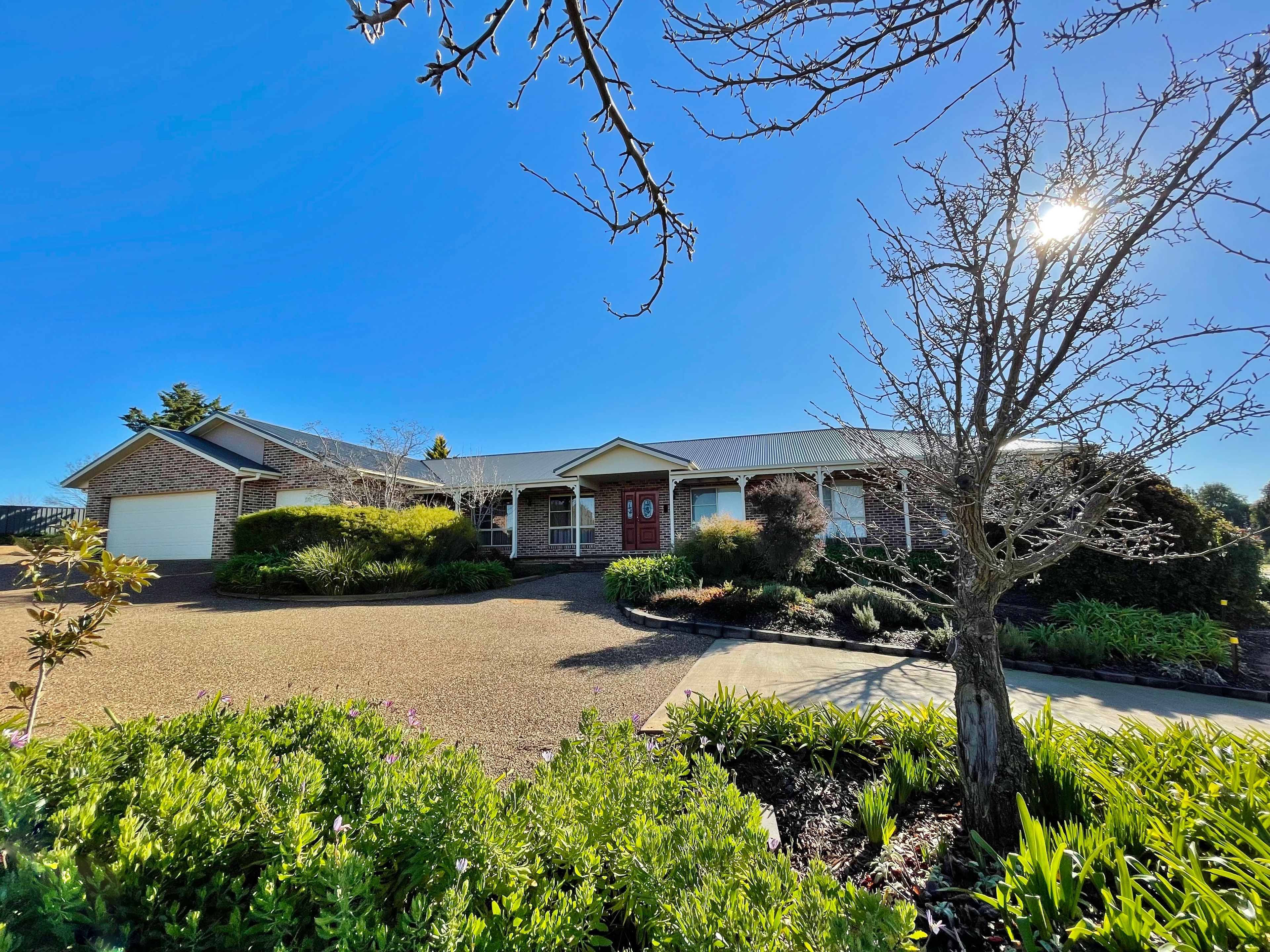 13 Nellee Place, Young NSW 2594