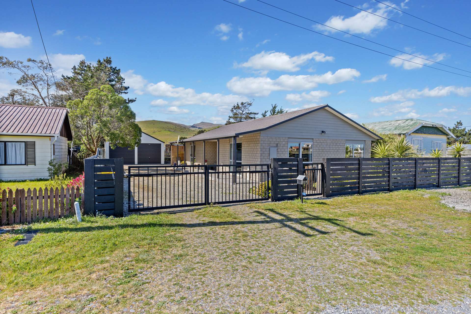 127 Poranui Beach Road photo 1