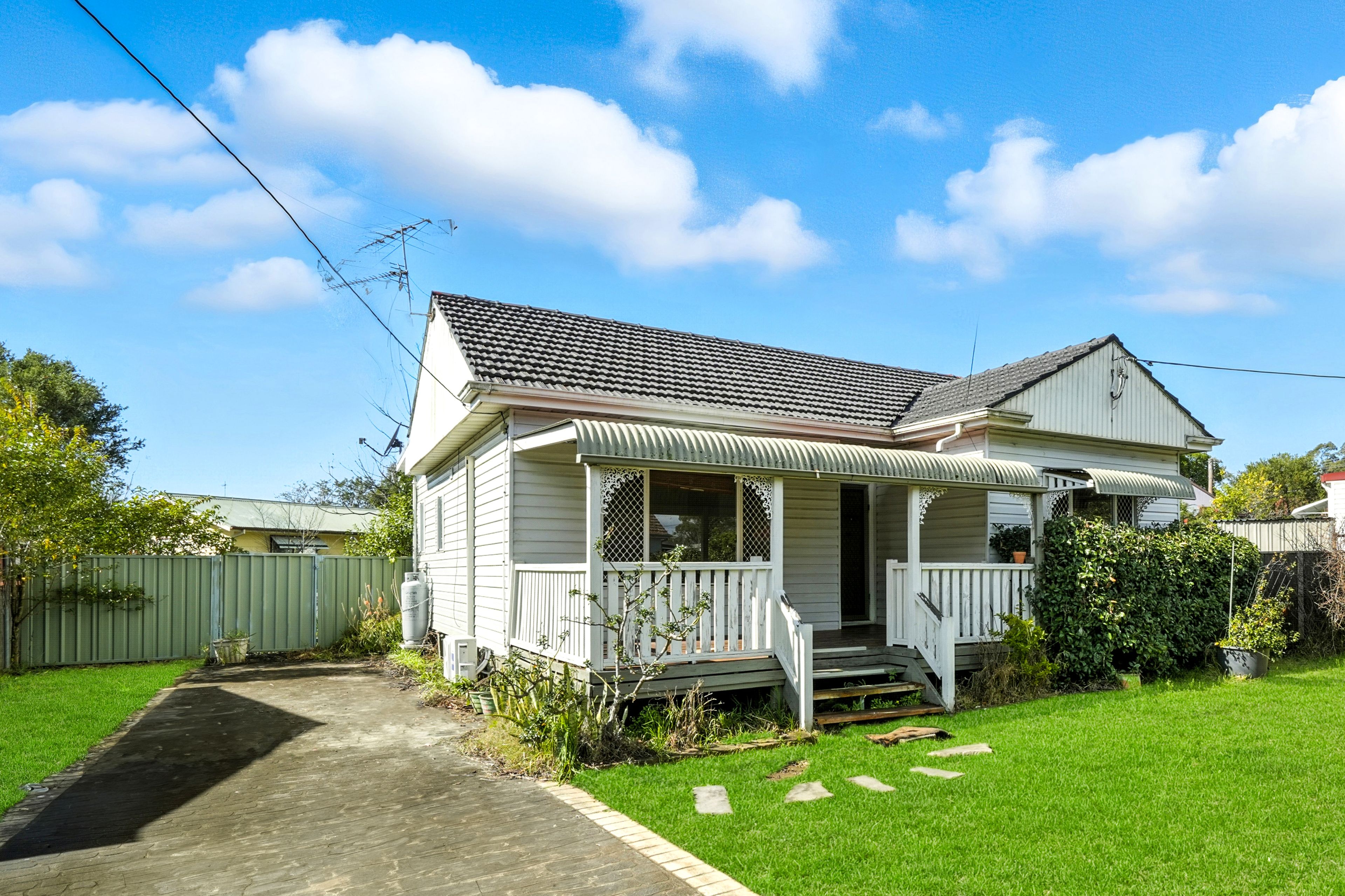 8 Pearson Street — photo from Ray White United Group