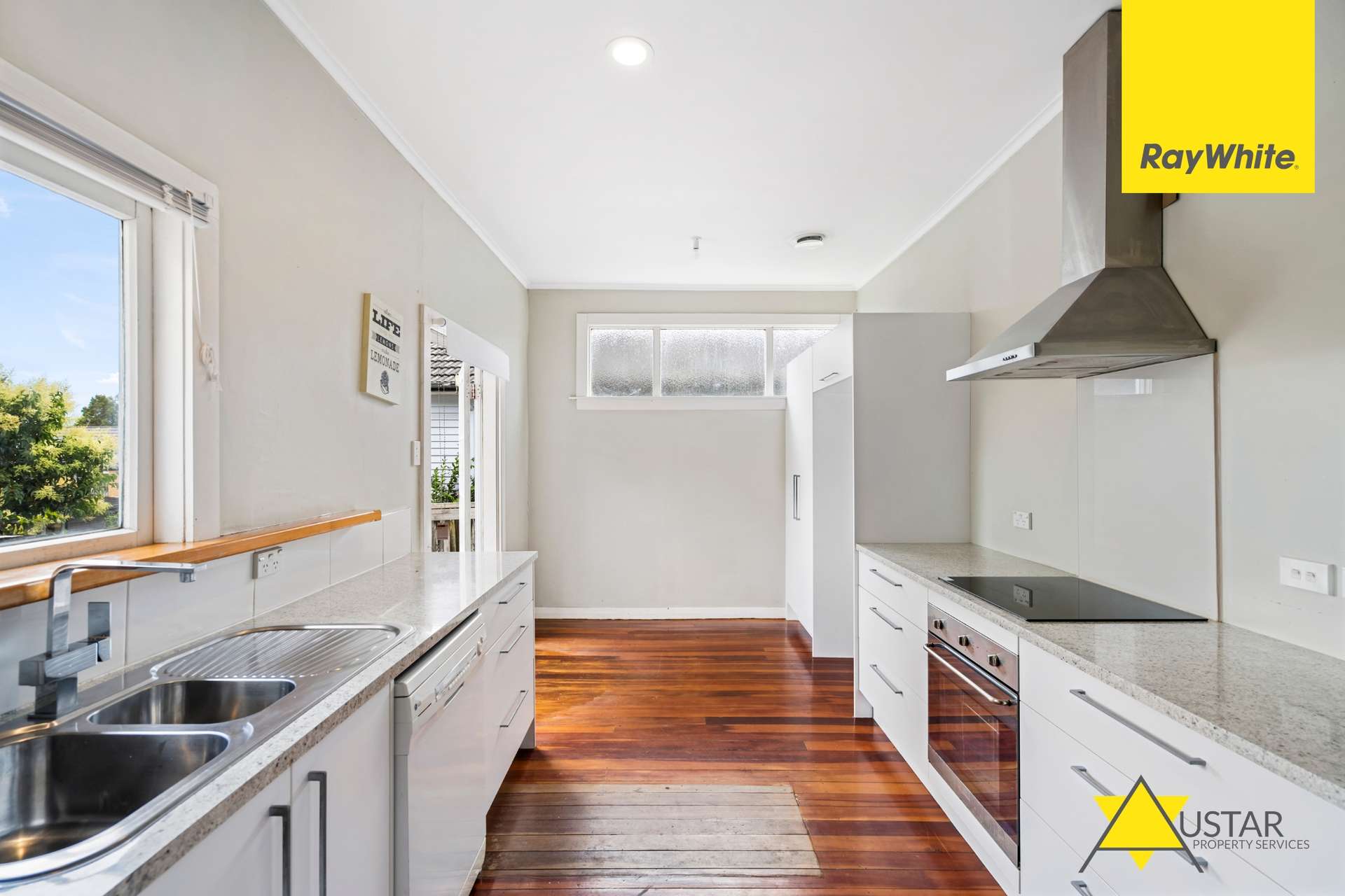 55 Titirangi Road photo 5