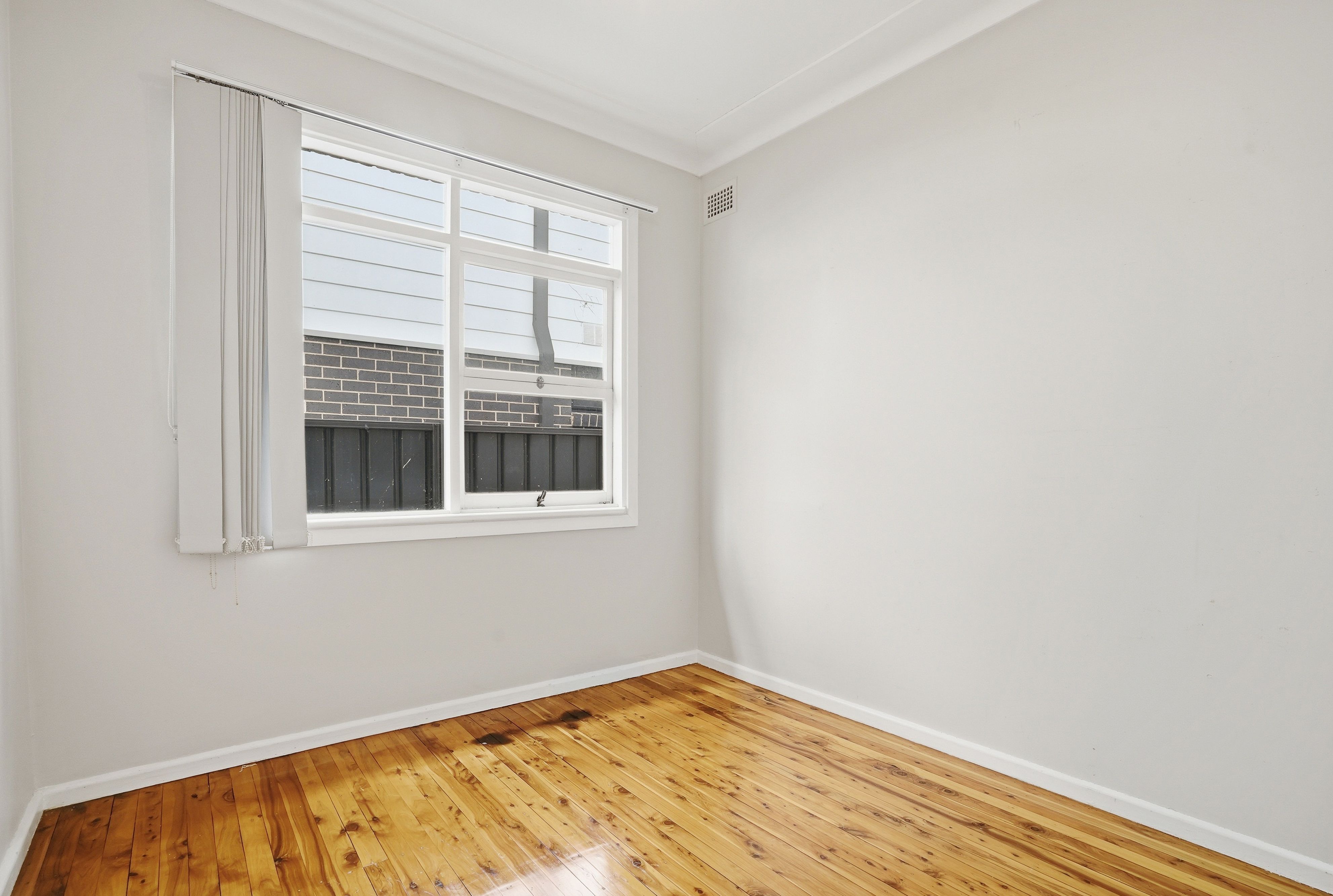 46 Brooker Street — photo 8 of 12