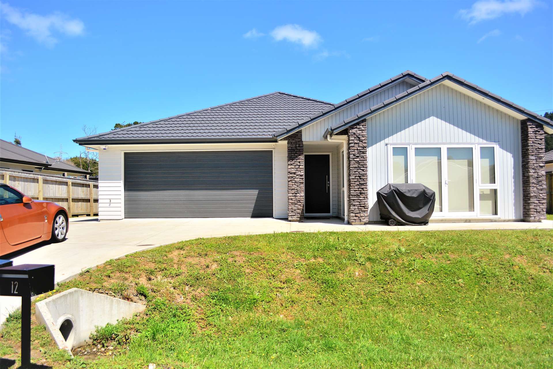12 Te Roera Place photo 2