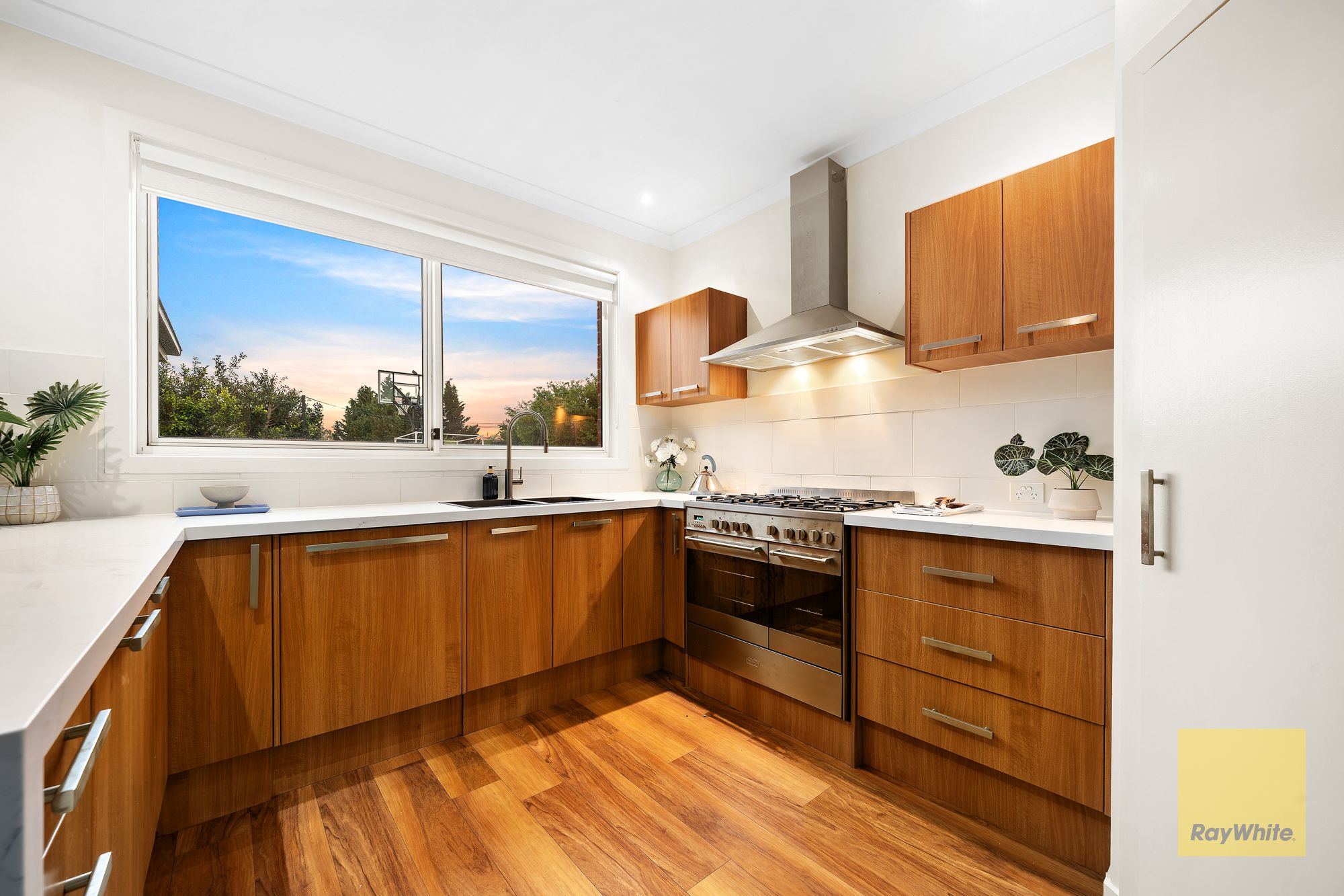 22 Fairbridge Road — photo 13 of 30