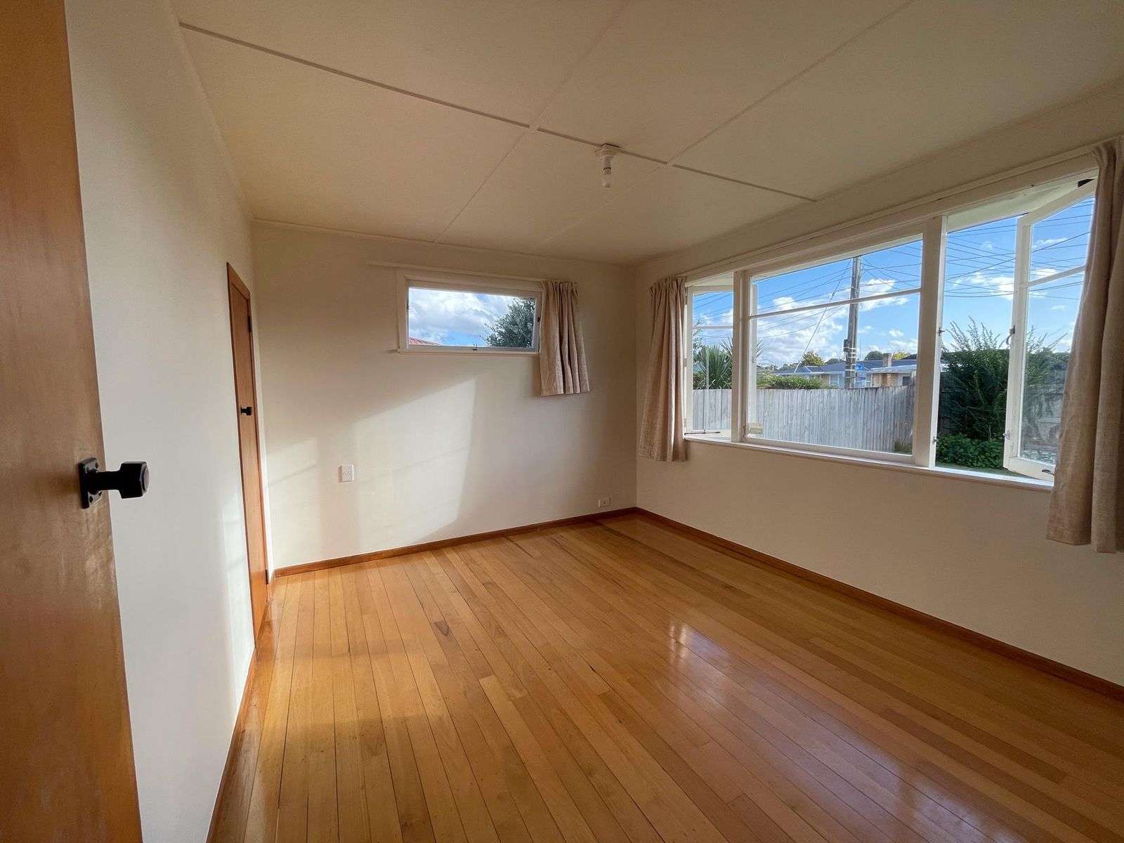 10 Defoe Avenue photo 5