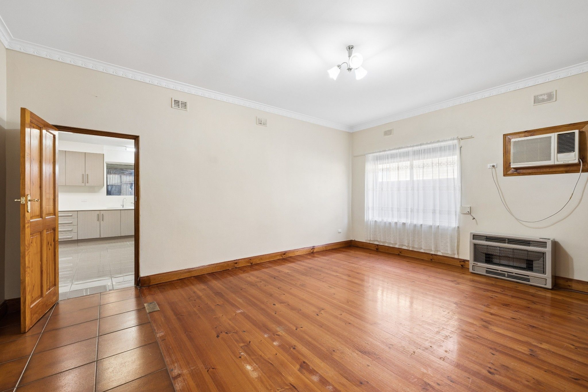 31 Seaton Terrace — photo 12 of 26