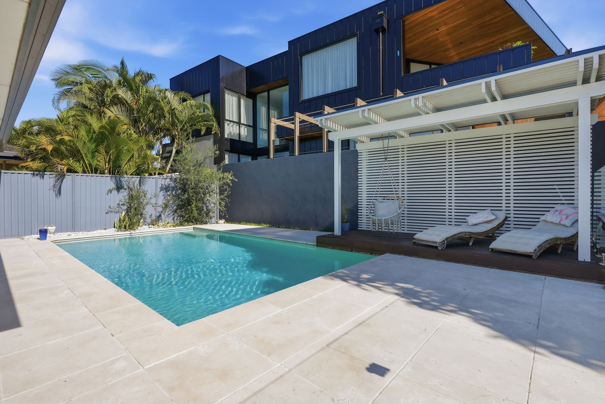 10 Denawen Street, Palm Beach, QLD 4221