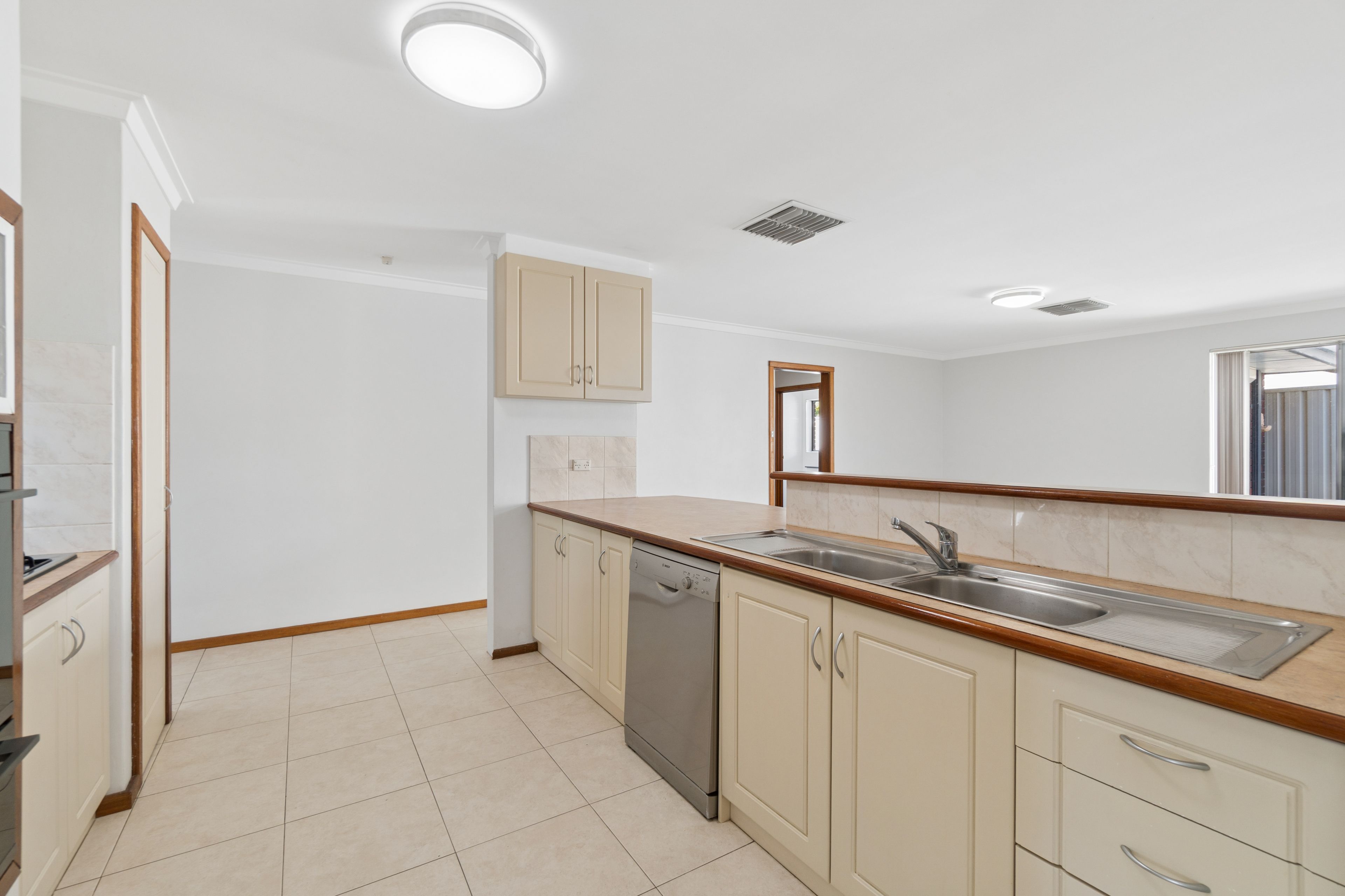 2 Peet Court — photo 8 of 30