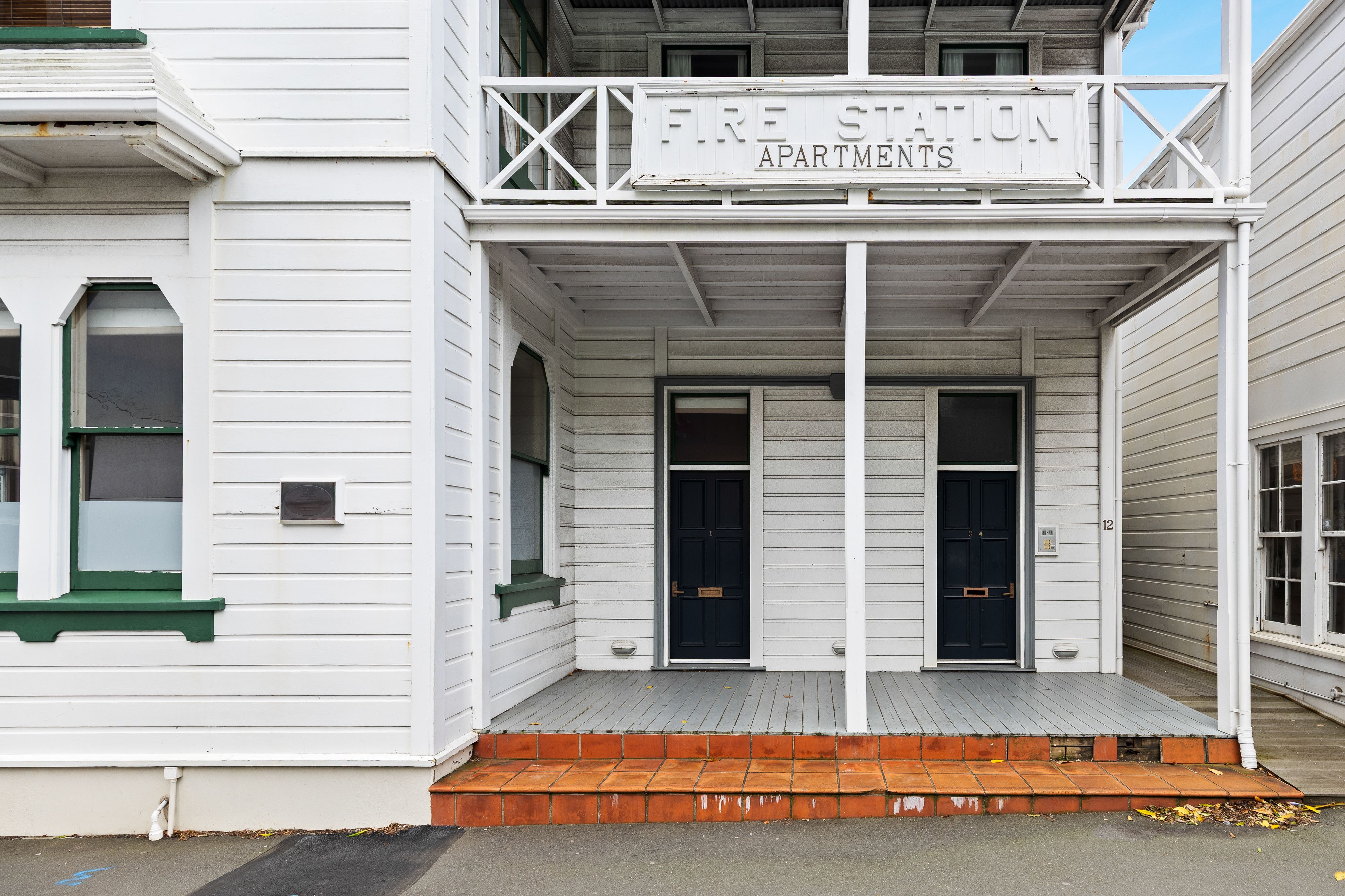 Unit 4 — photo