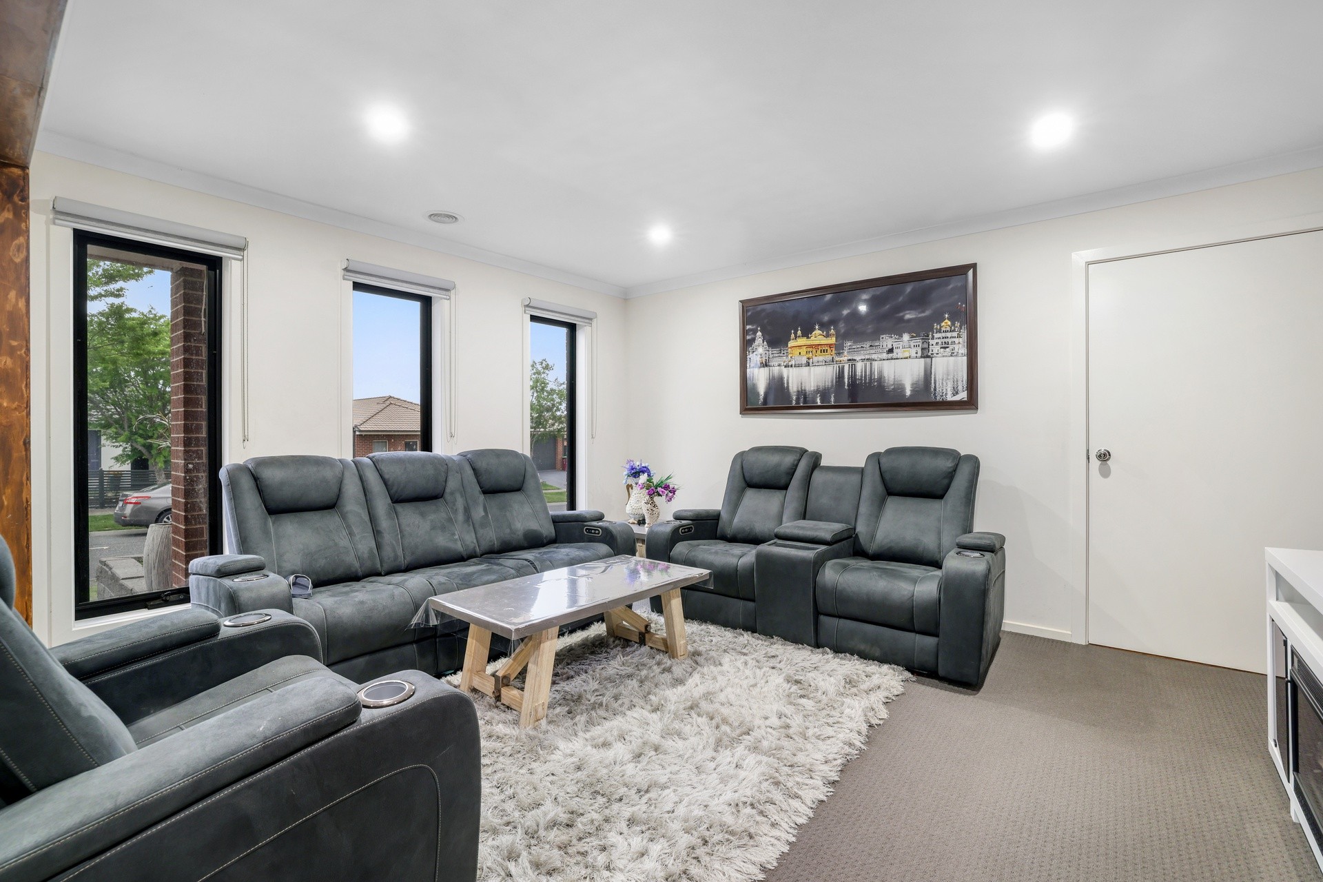 54 Genevieve Circuit, Cranbourne East, VIC 3977