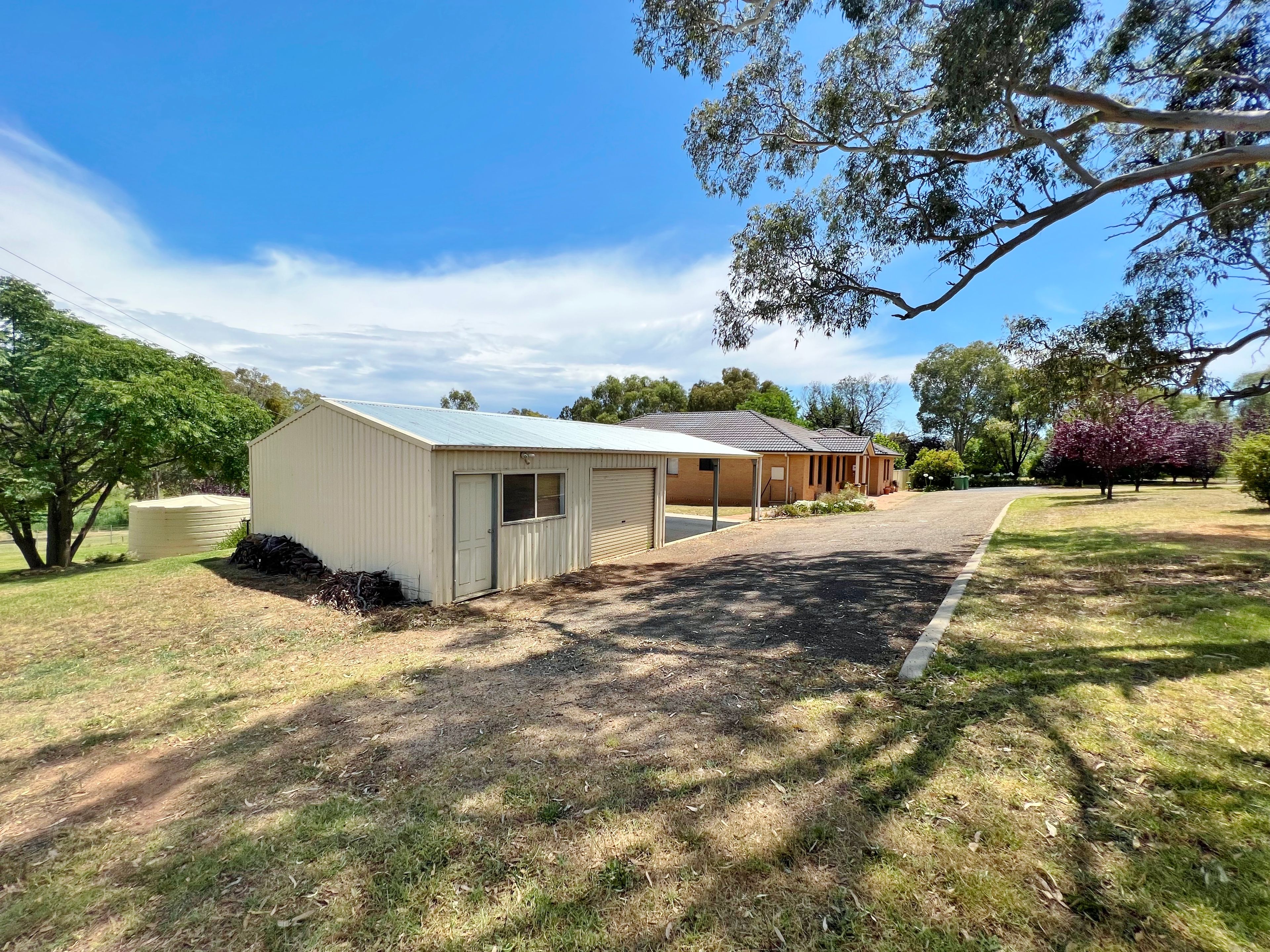 4515 Olympic Highway, Young NSW 2594