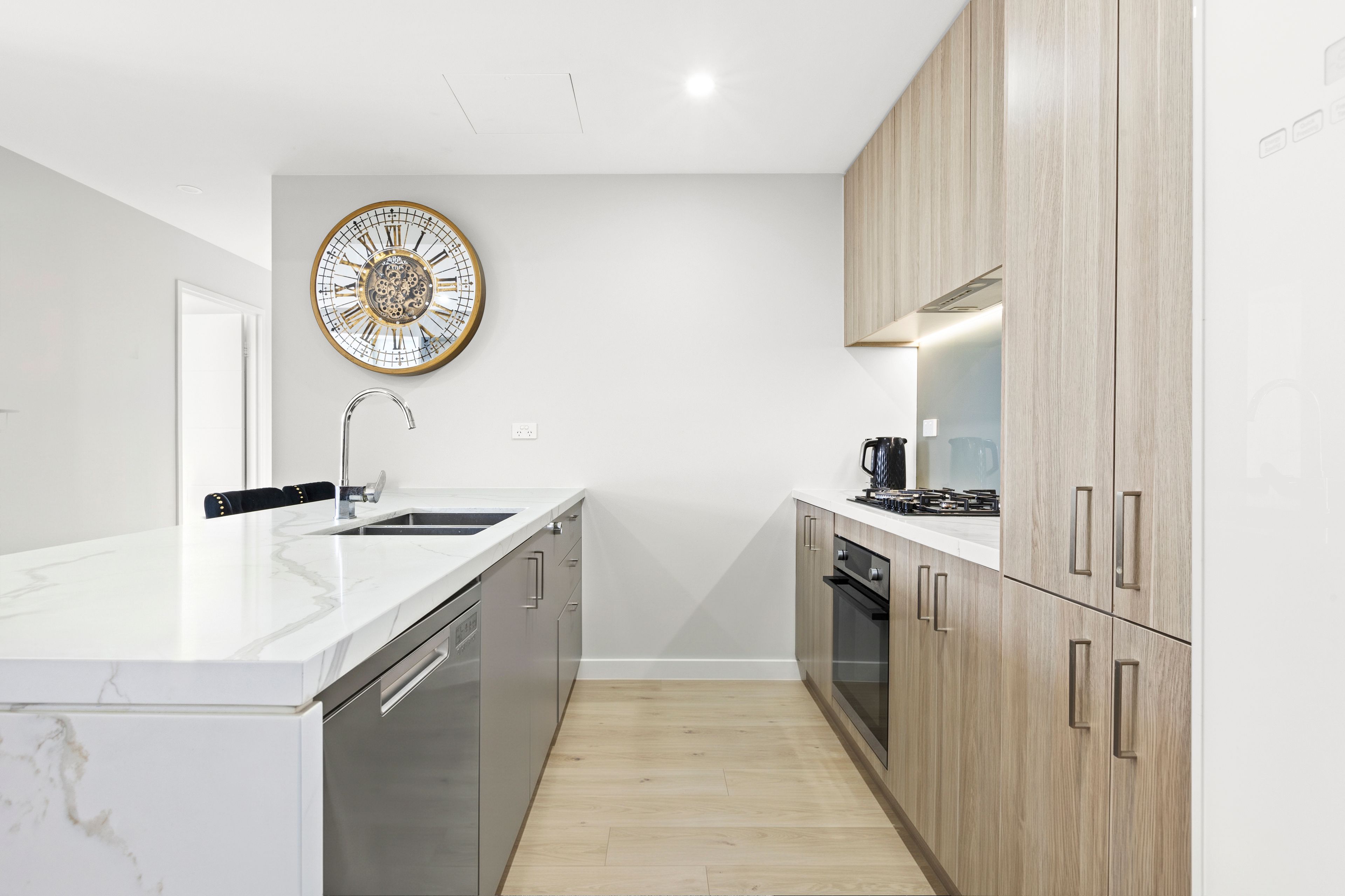 417/48 Jacqui Avenue — photo 5 of 13