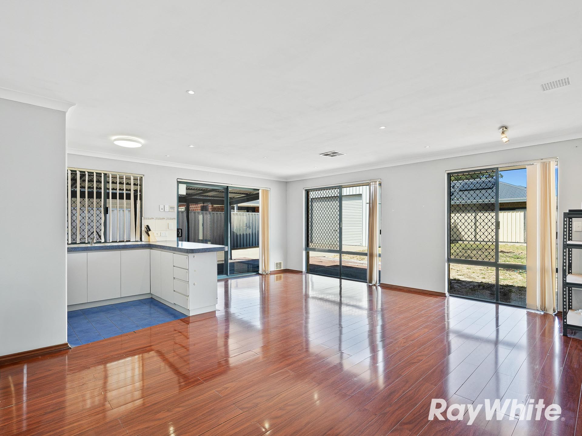 122 Mississippi Drive, Greenfields, WA 6210