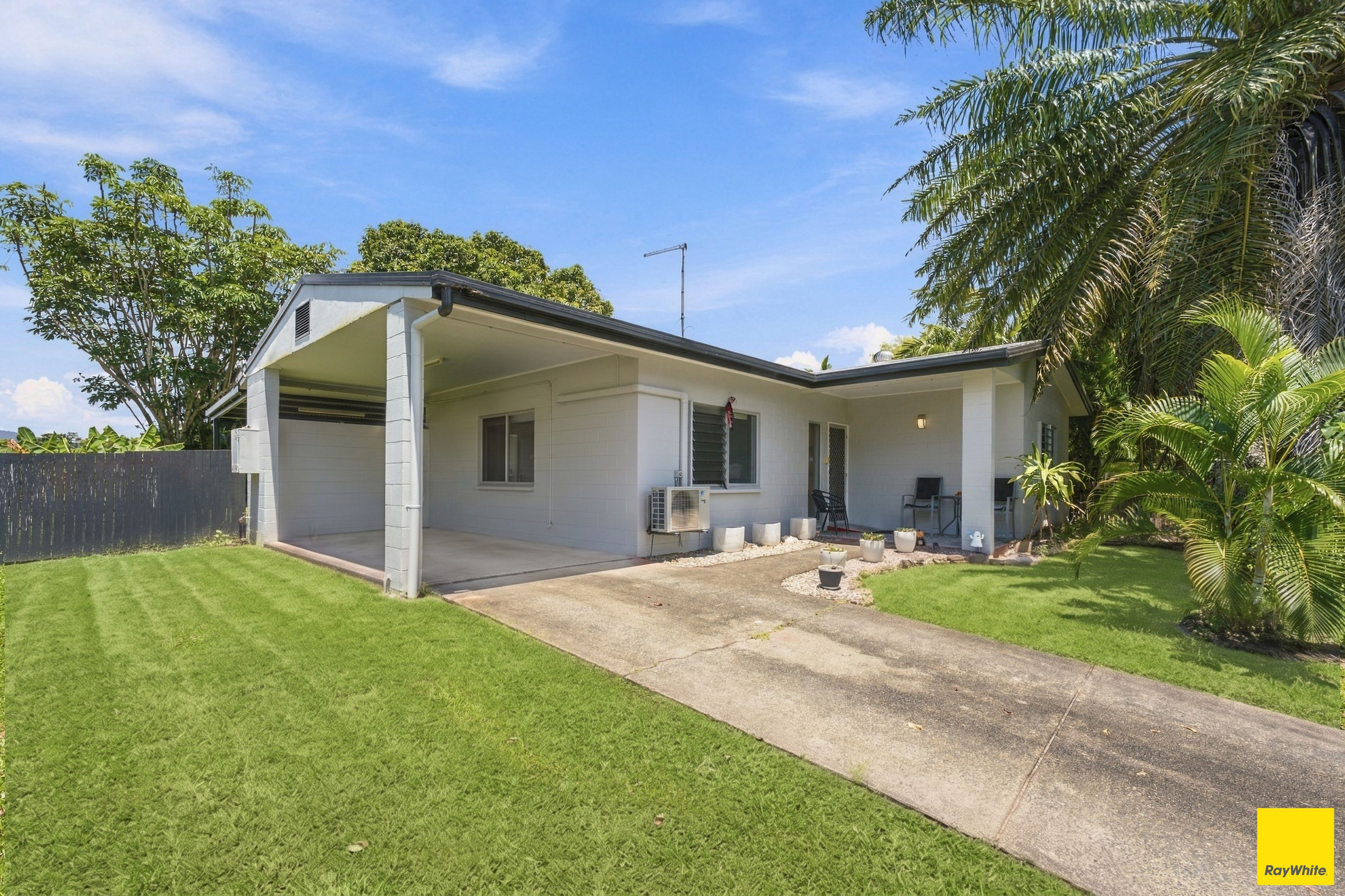 14 Arizona Crescent, White Rock, QLD 4868