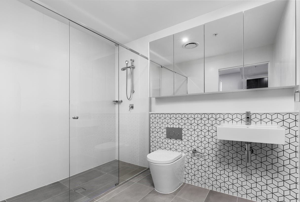 303/6 Stanley Street — photo 7 of 8
