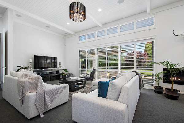 43 Bradley Avenue photo 5