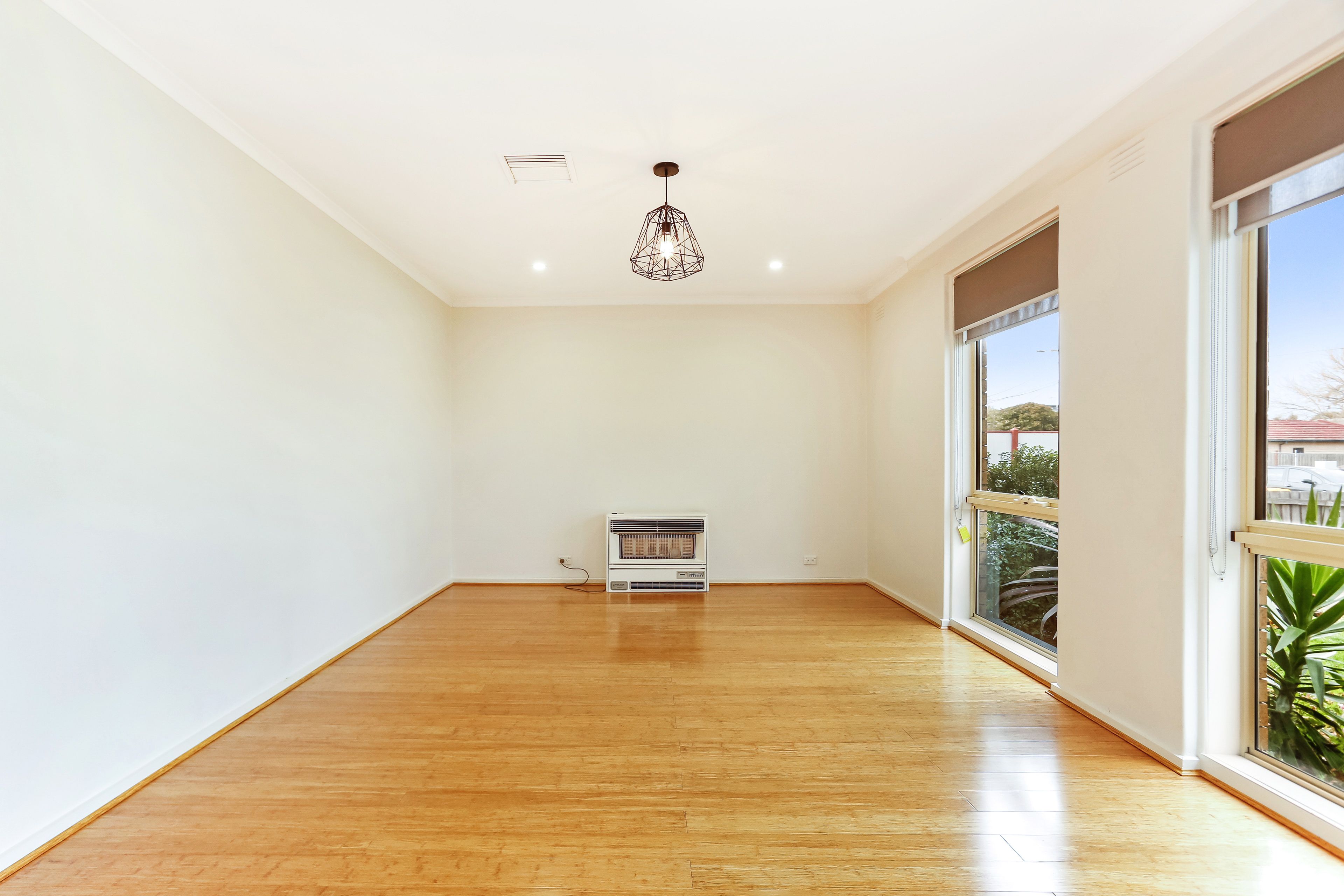 1/64 Snell Grove, Oak Park, VIC 3046