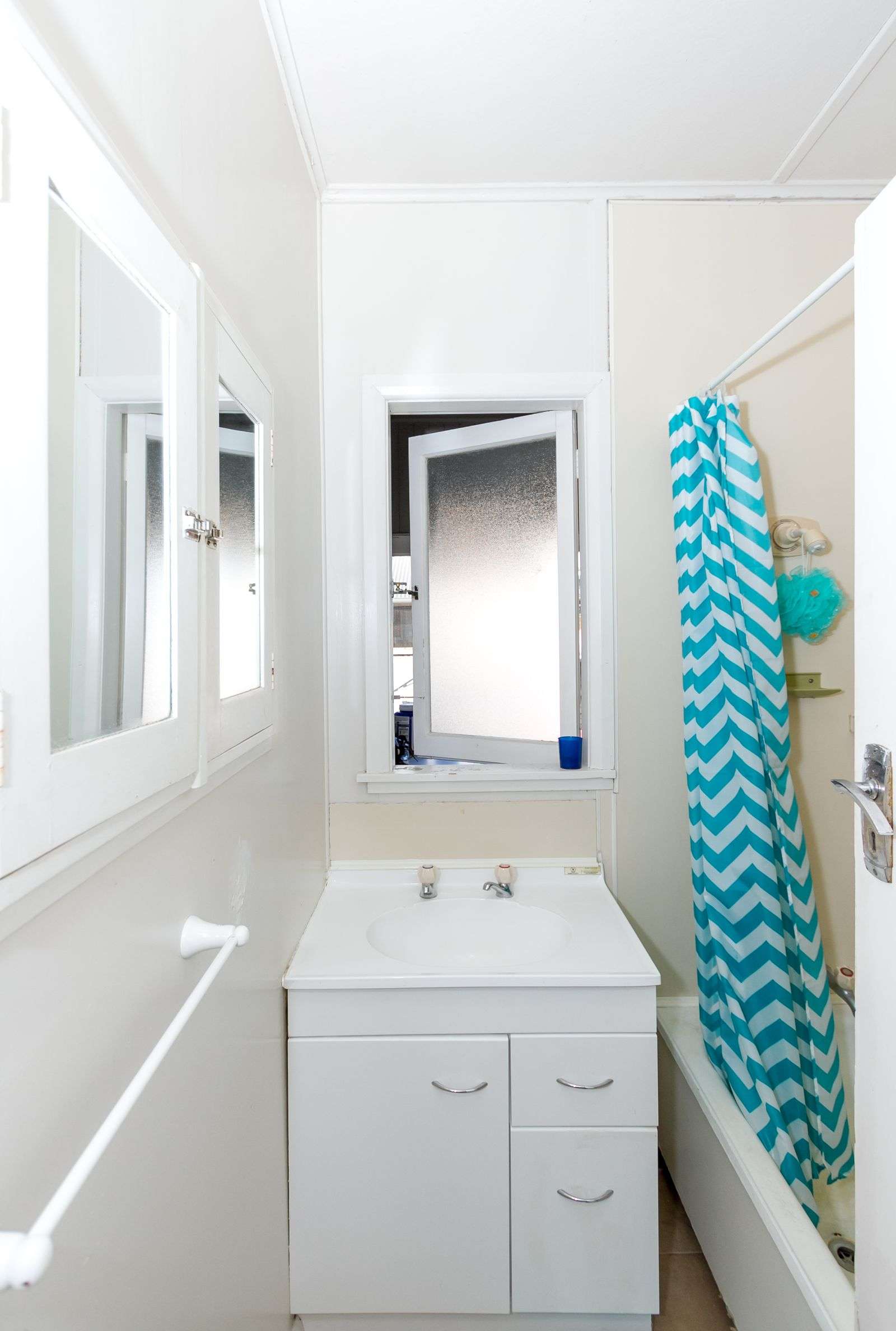221 Fox Street photo 6