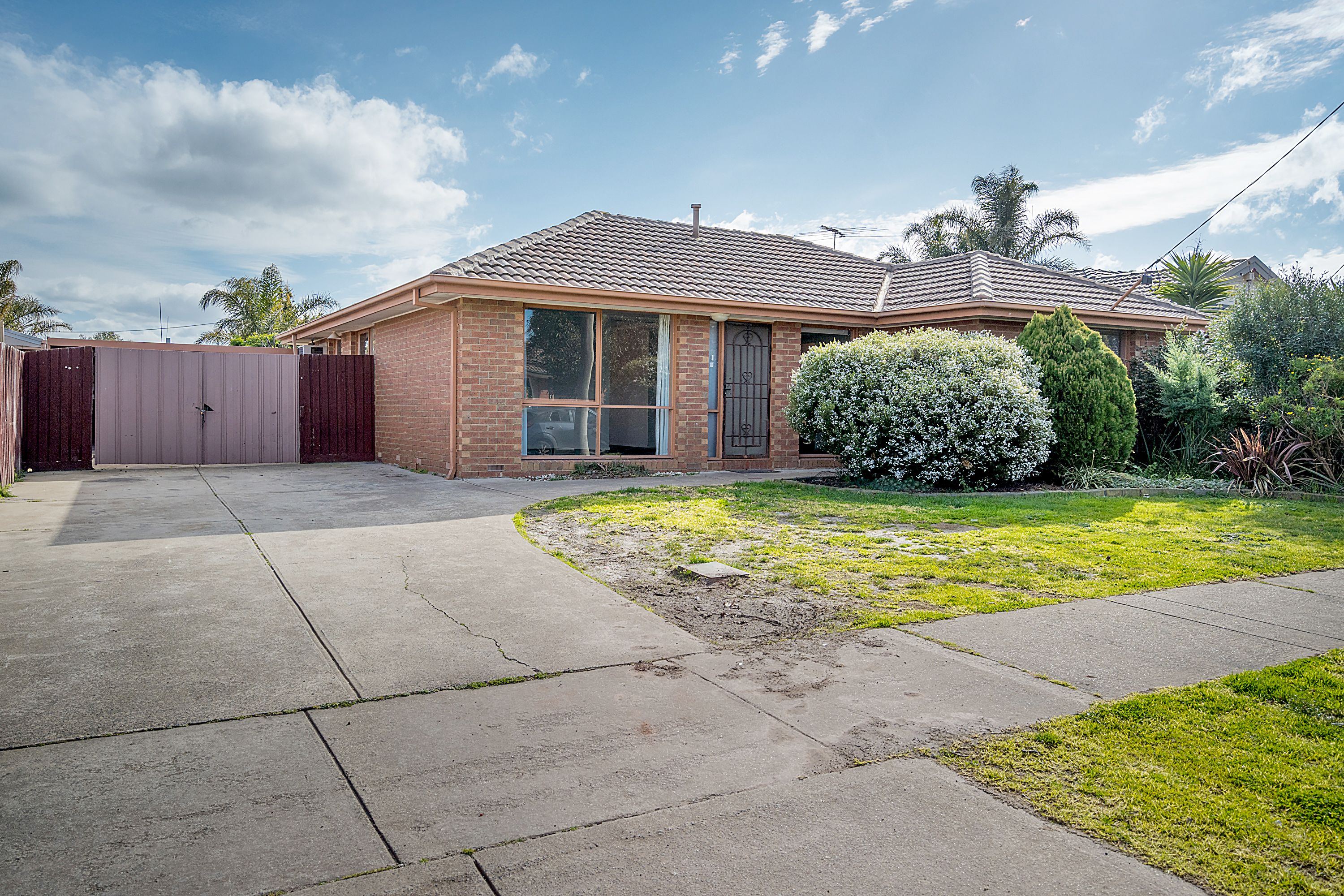11 Silverton Court — photo 2 of 23